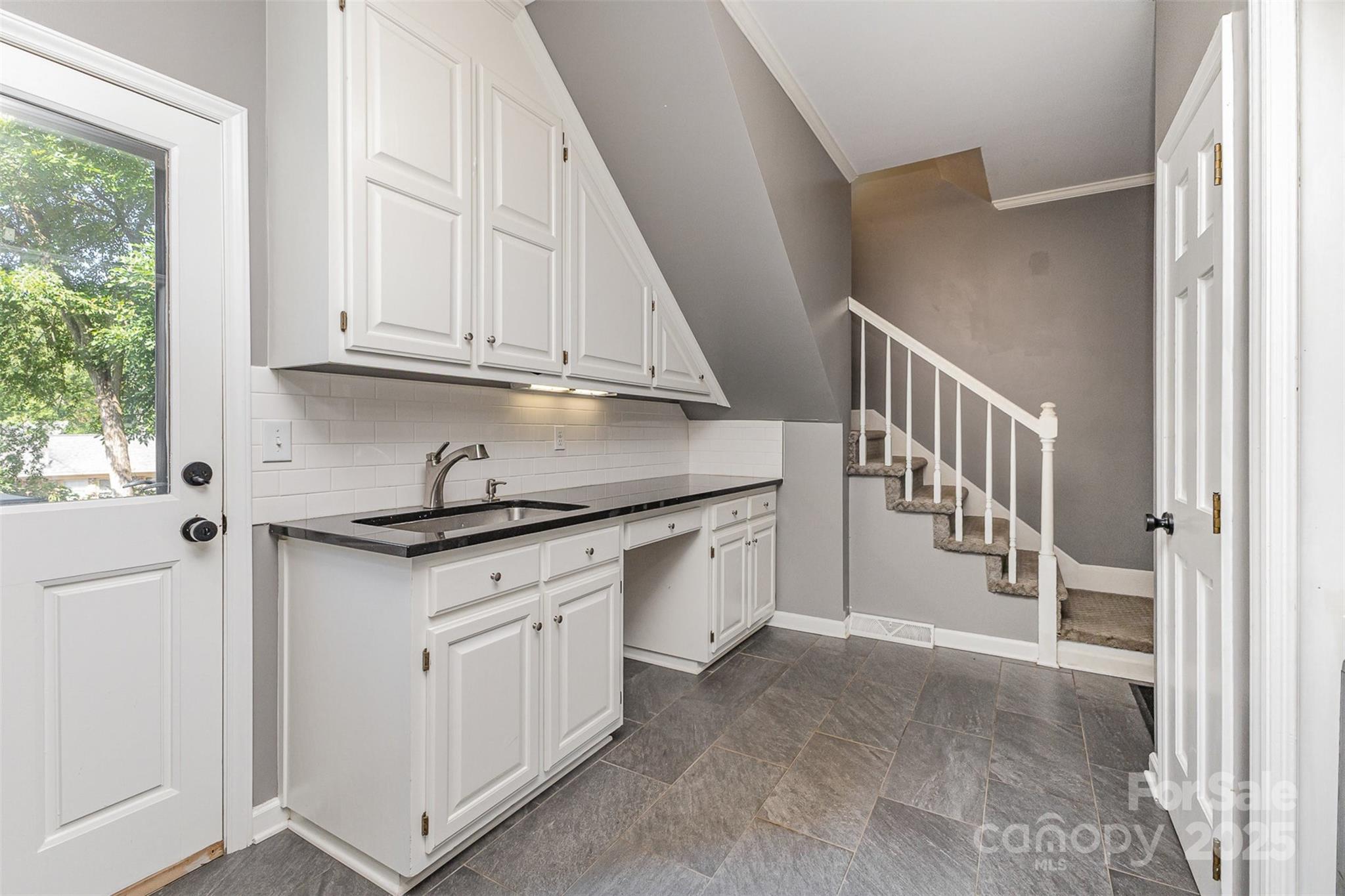 Mallory Manor - Residential