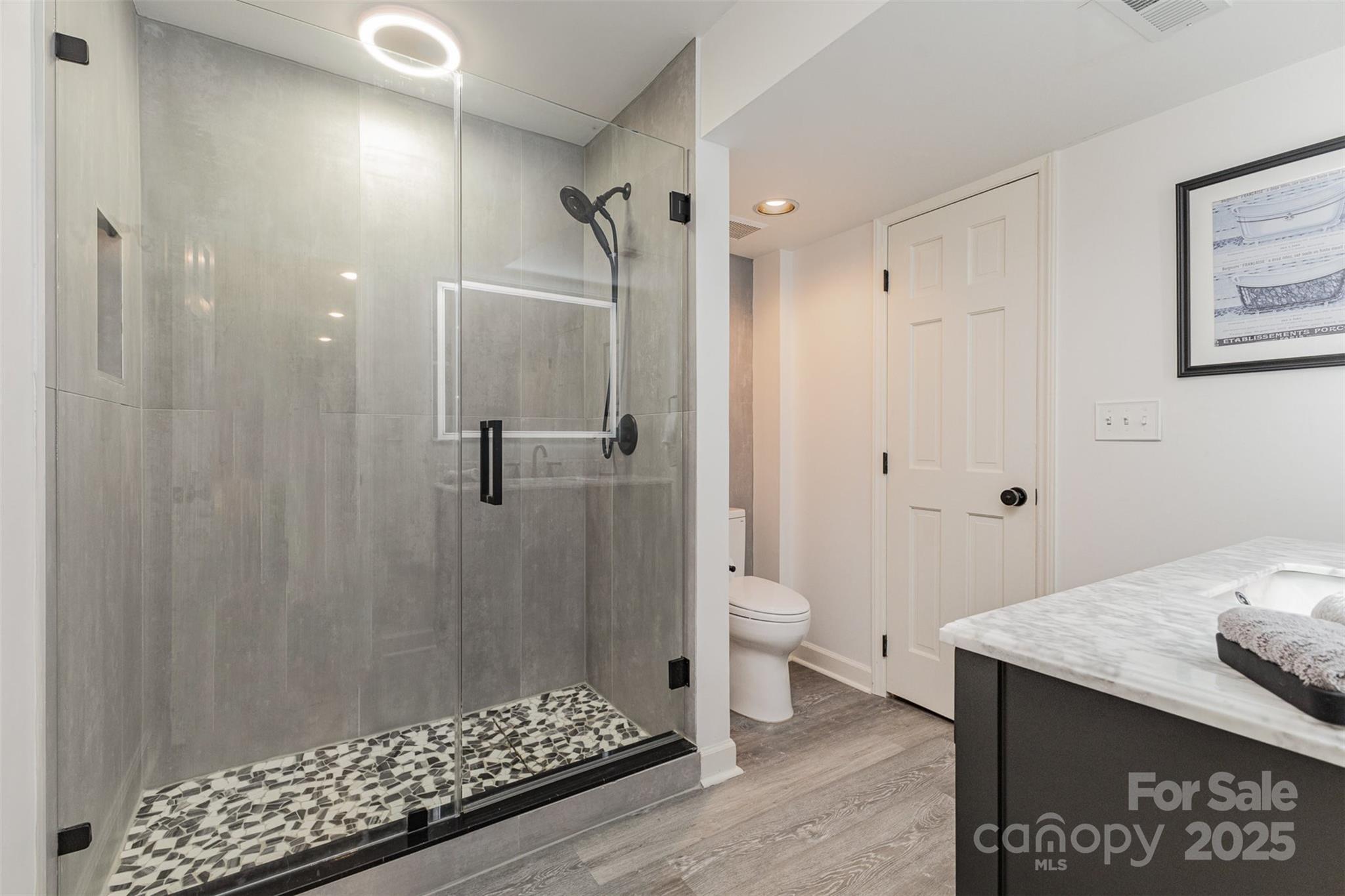 Mallory Manor - Residential