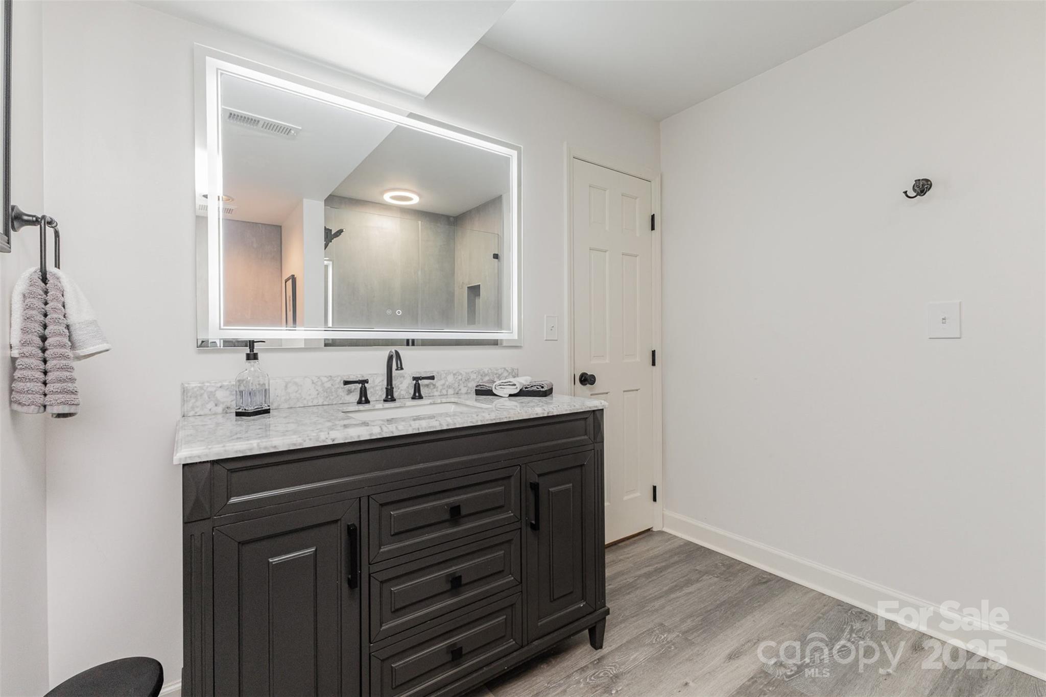 Mallory Manor - Residential