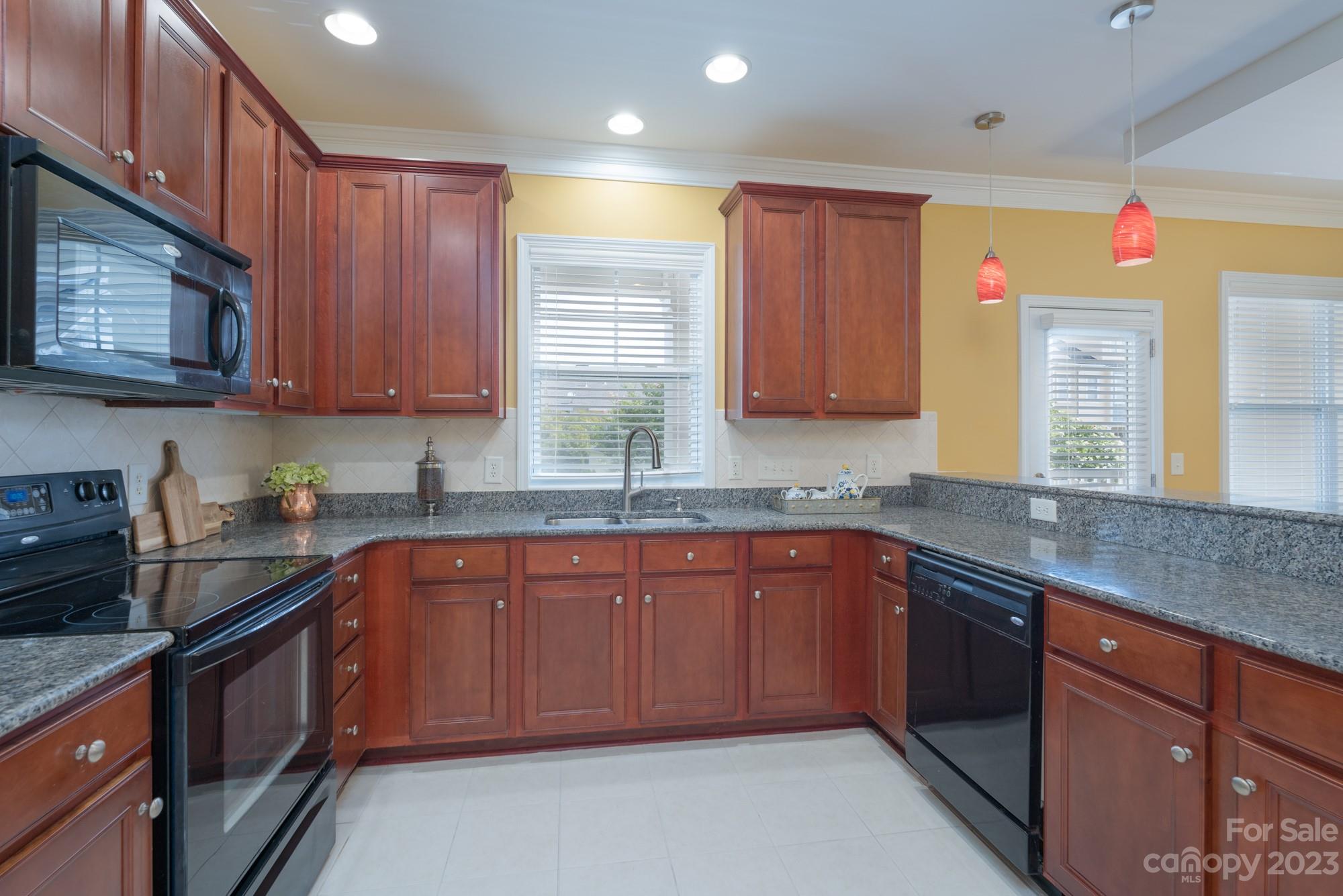 Lake Shore On Lake Wylie - Residential