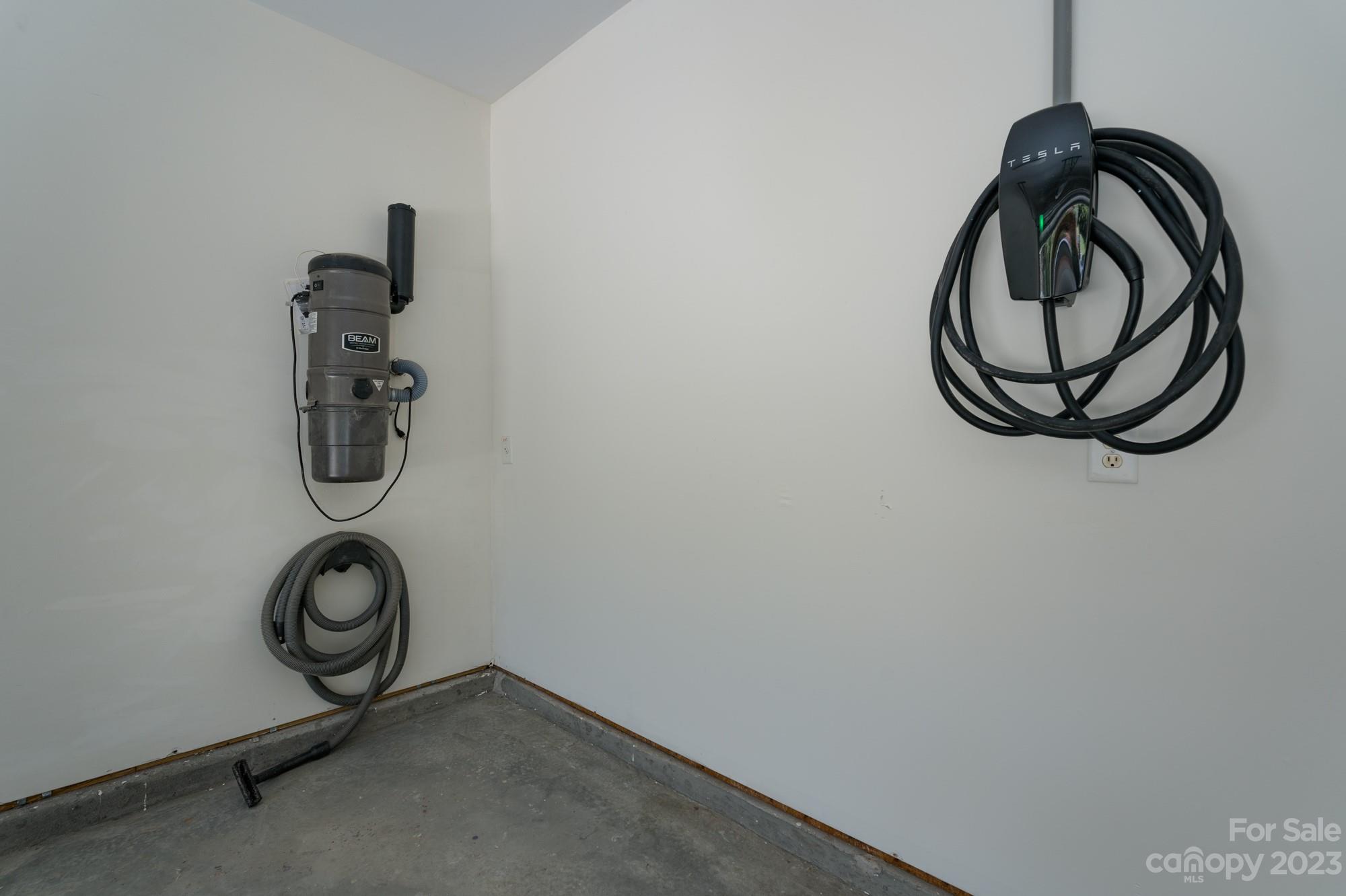 Lake Shore On Lake Wylie - Residential