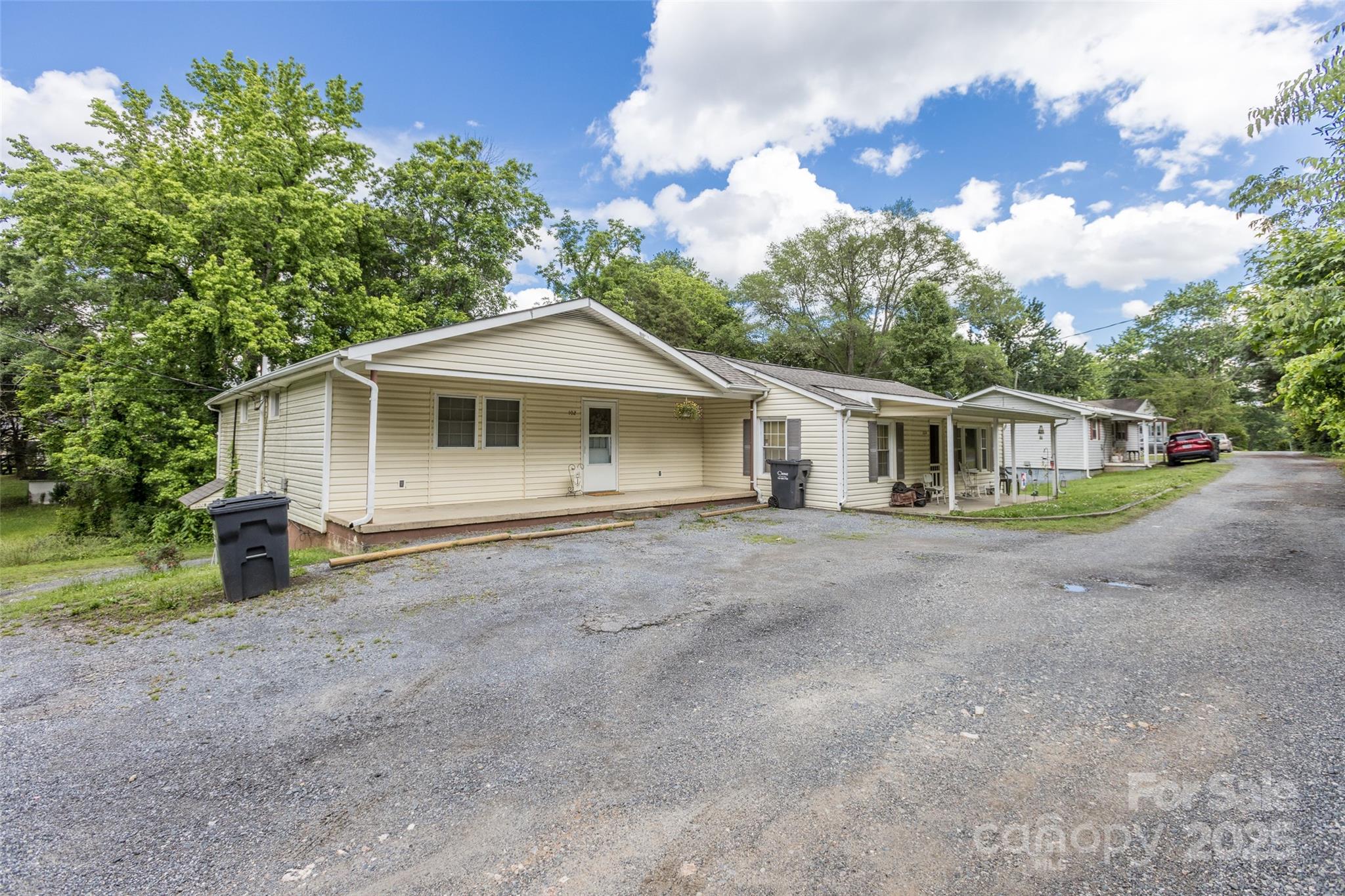 102 Lanier Street