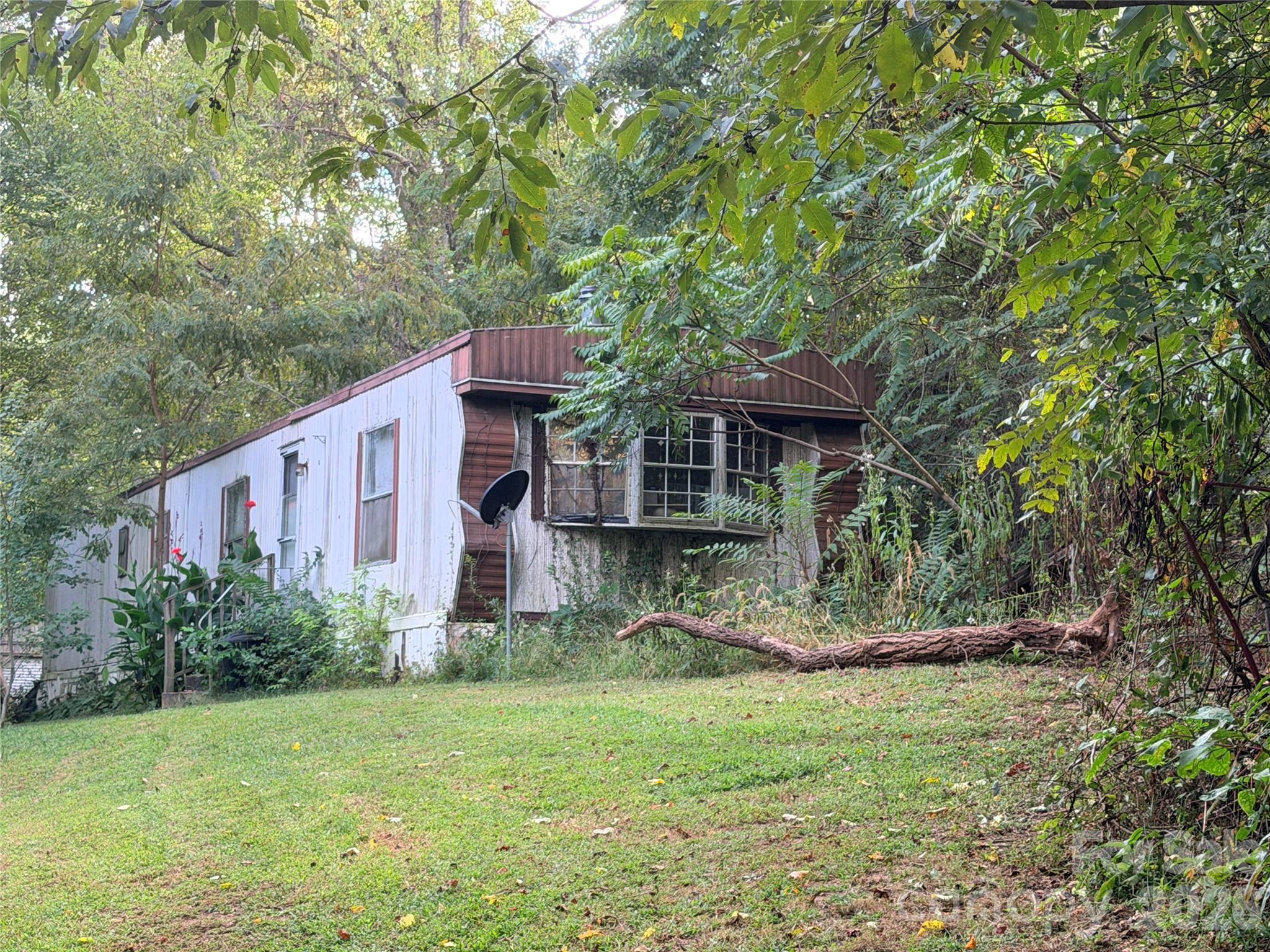 173 & 175 Dix Creek Chapel Road
