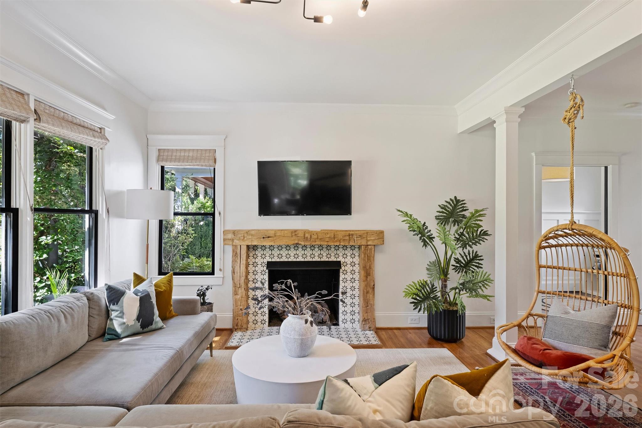 2121 Chambwood Drive