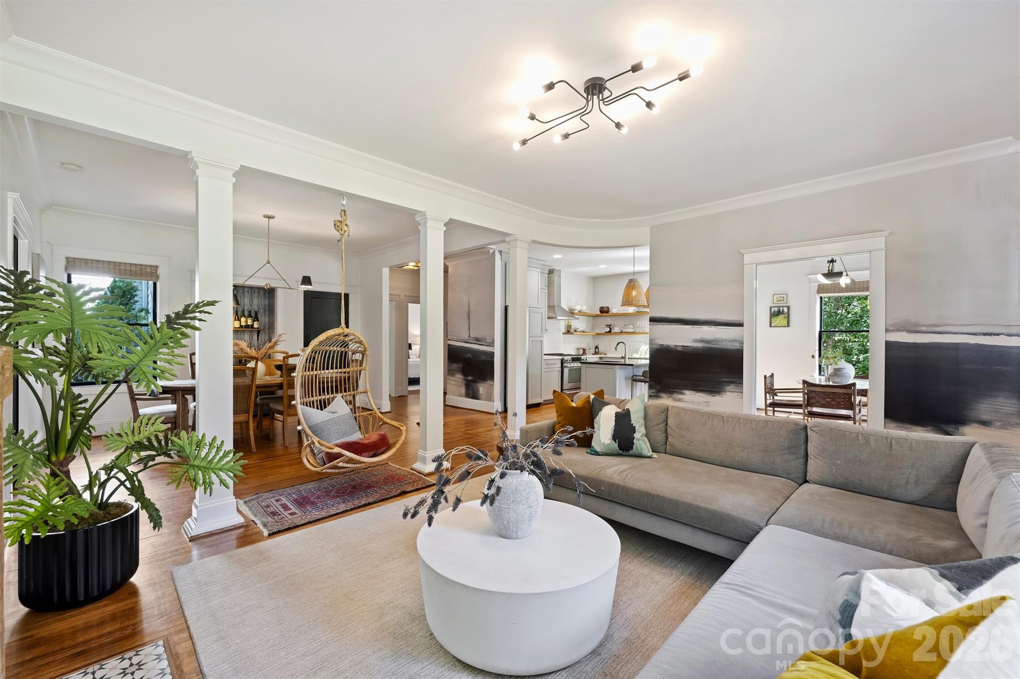 2121 Chambwood Drive