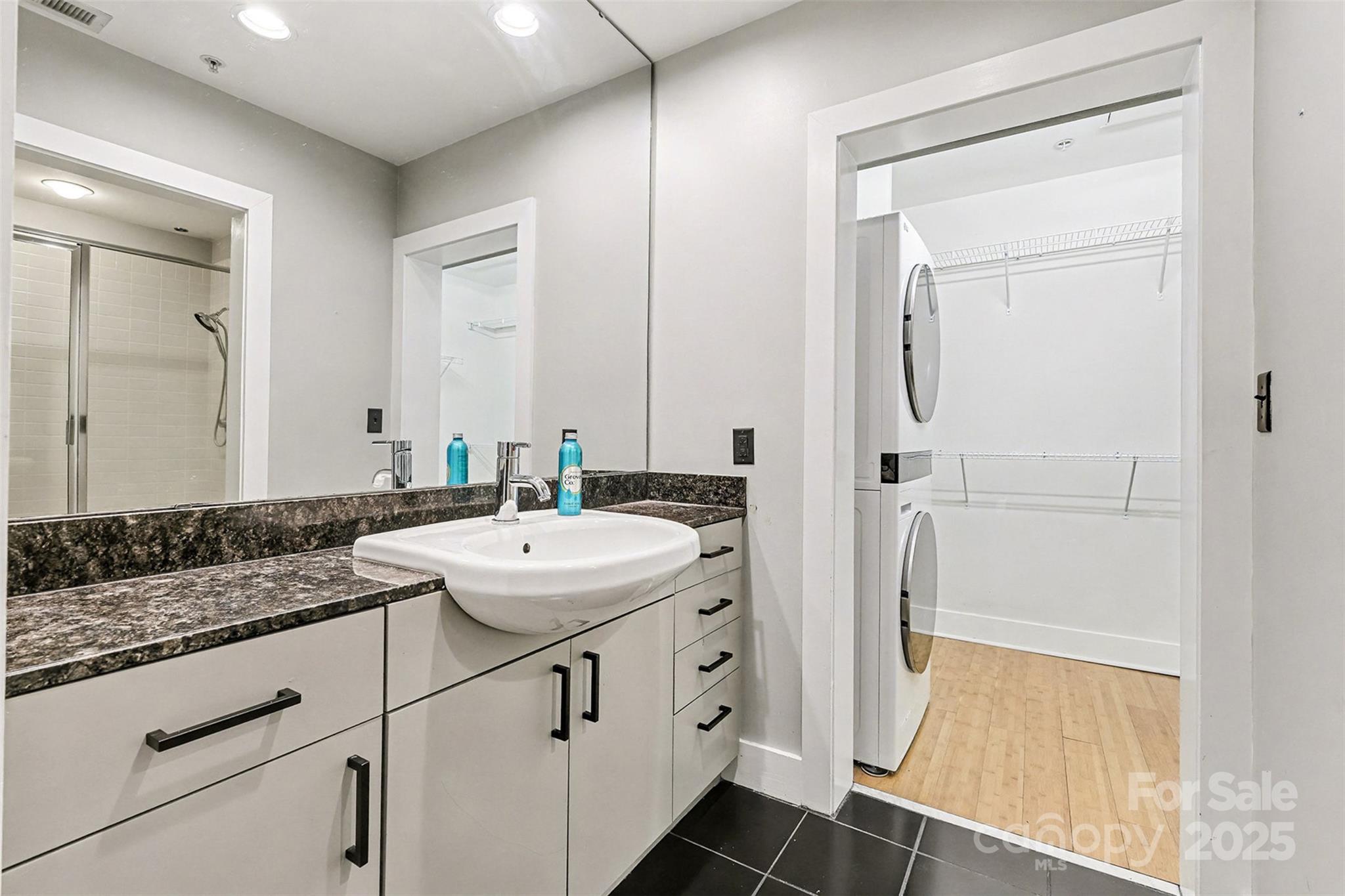 Courtside - Residential