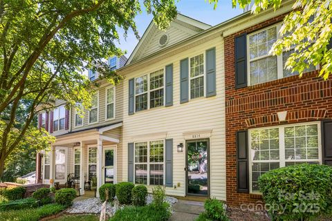 8814 Gerren Court Charlotte NC 28217