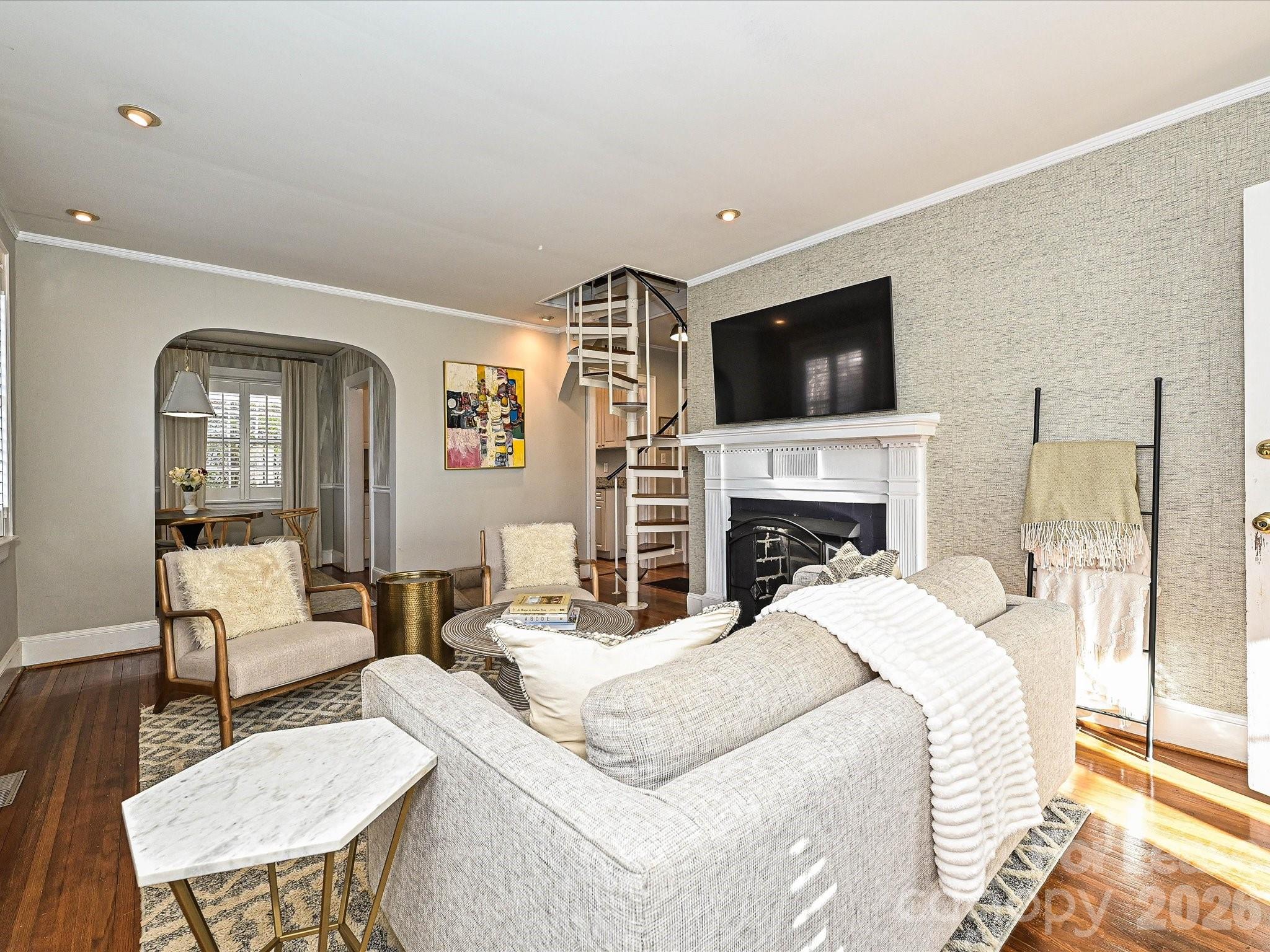 2331 Chesterfield Avenue