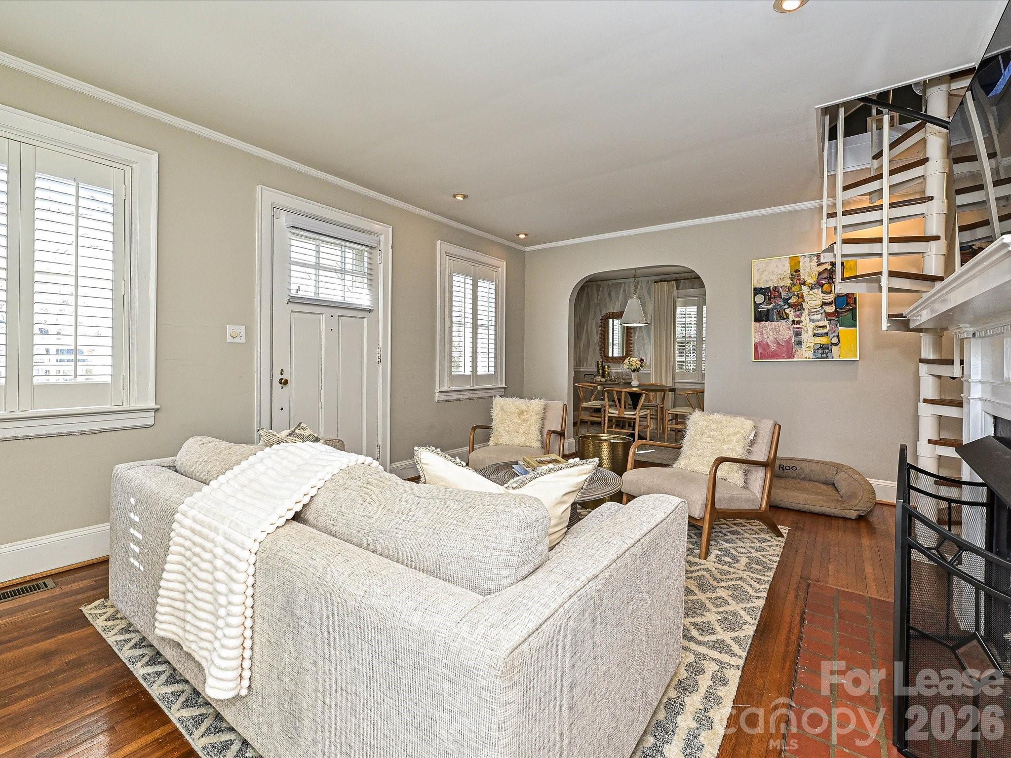 2331 Chesterfield Avenue