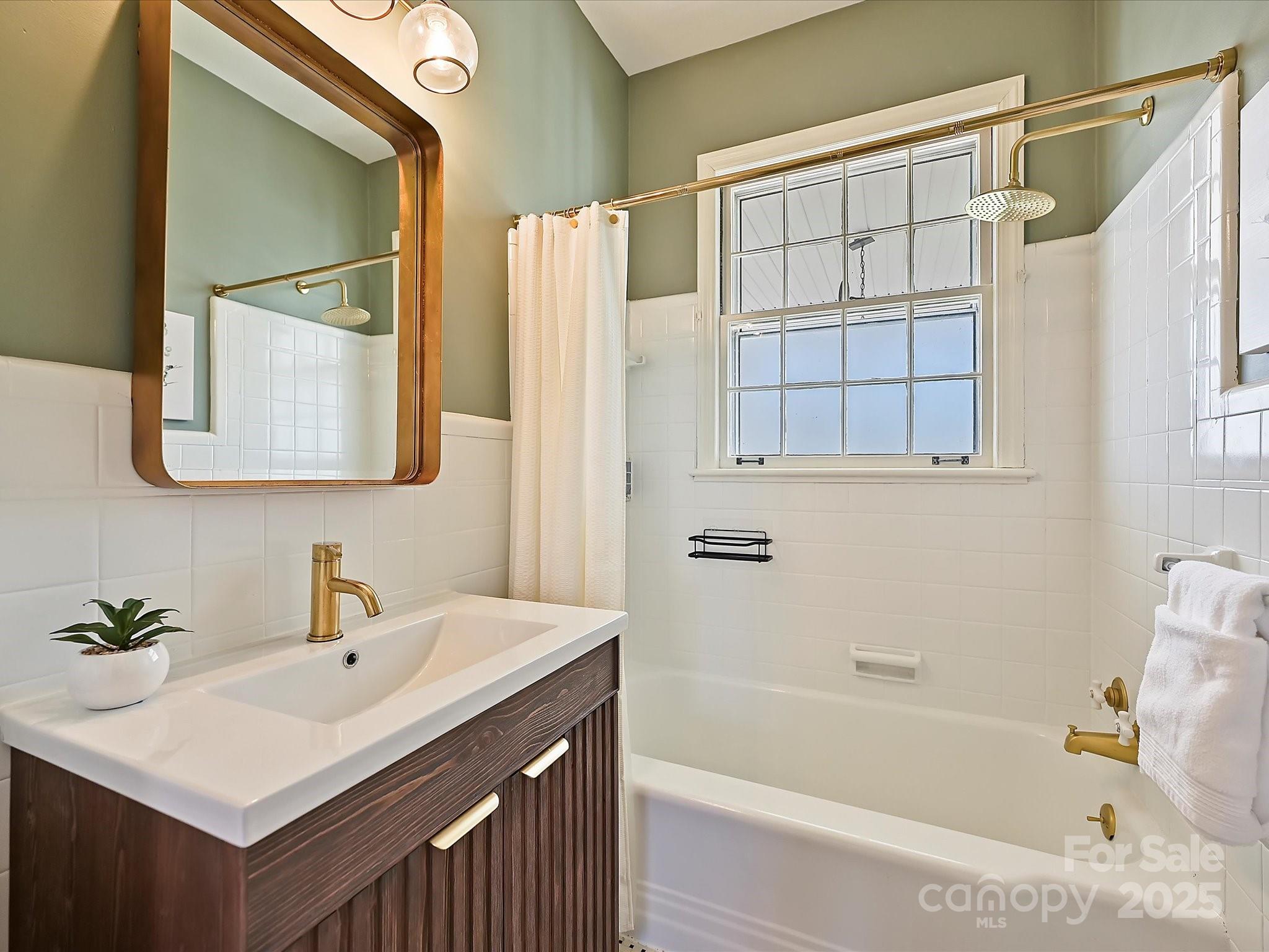 Seventeen Acres - Residential