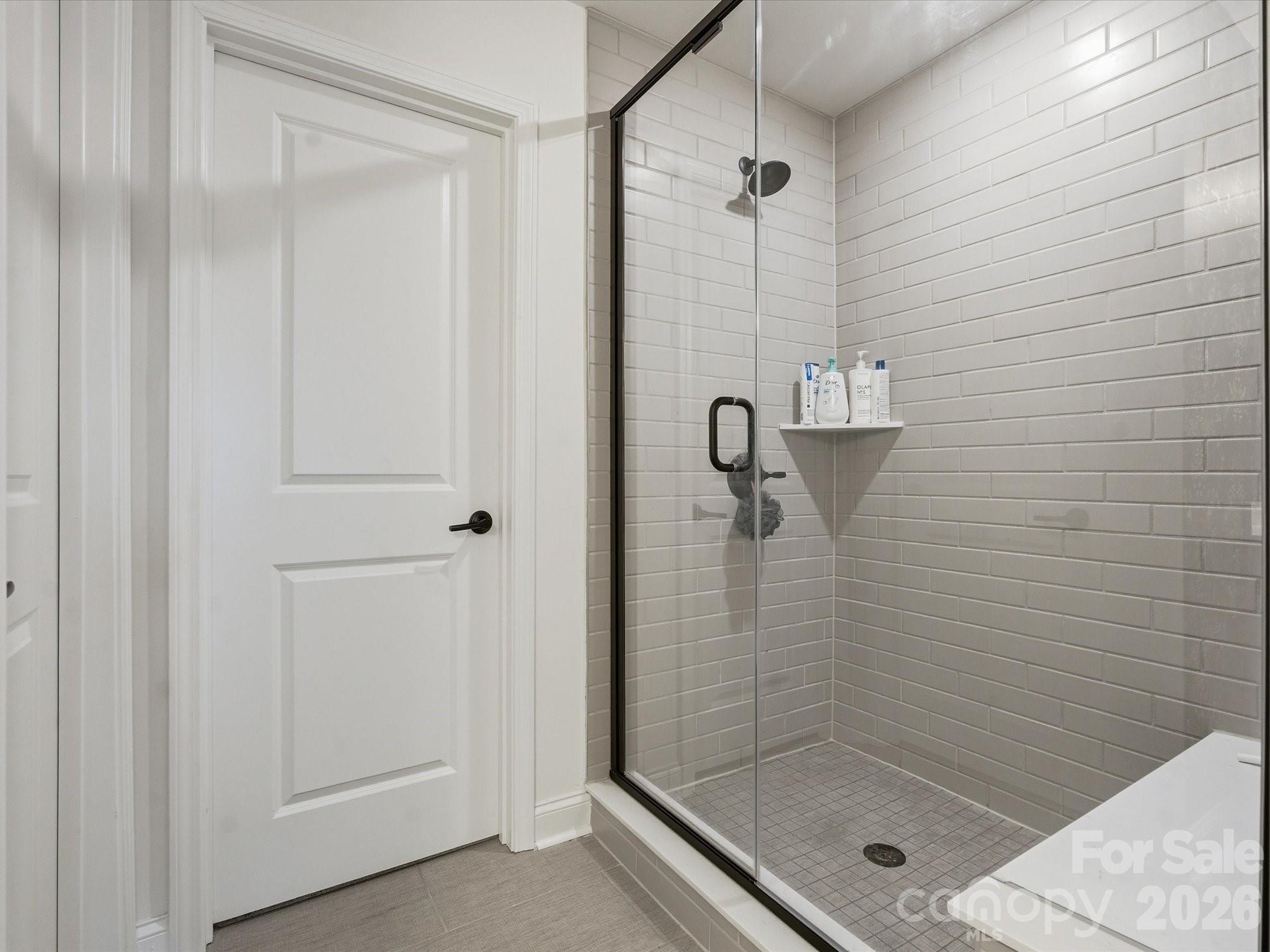 Lakeside Glen - Residential