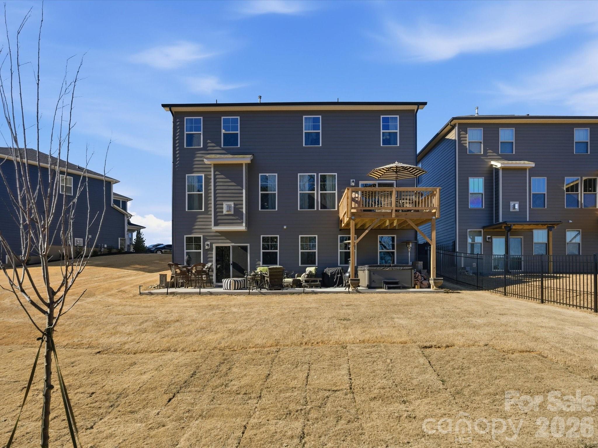 Lakeside Glen - Residential