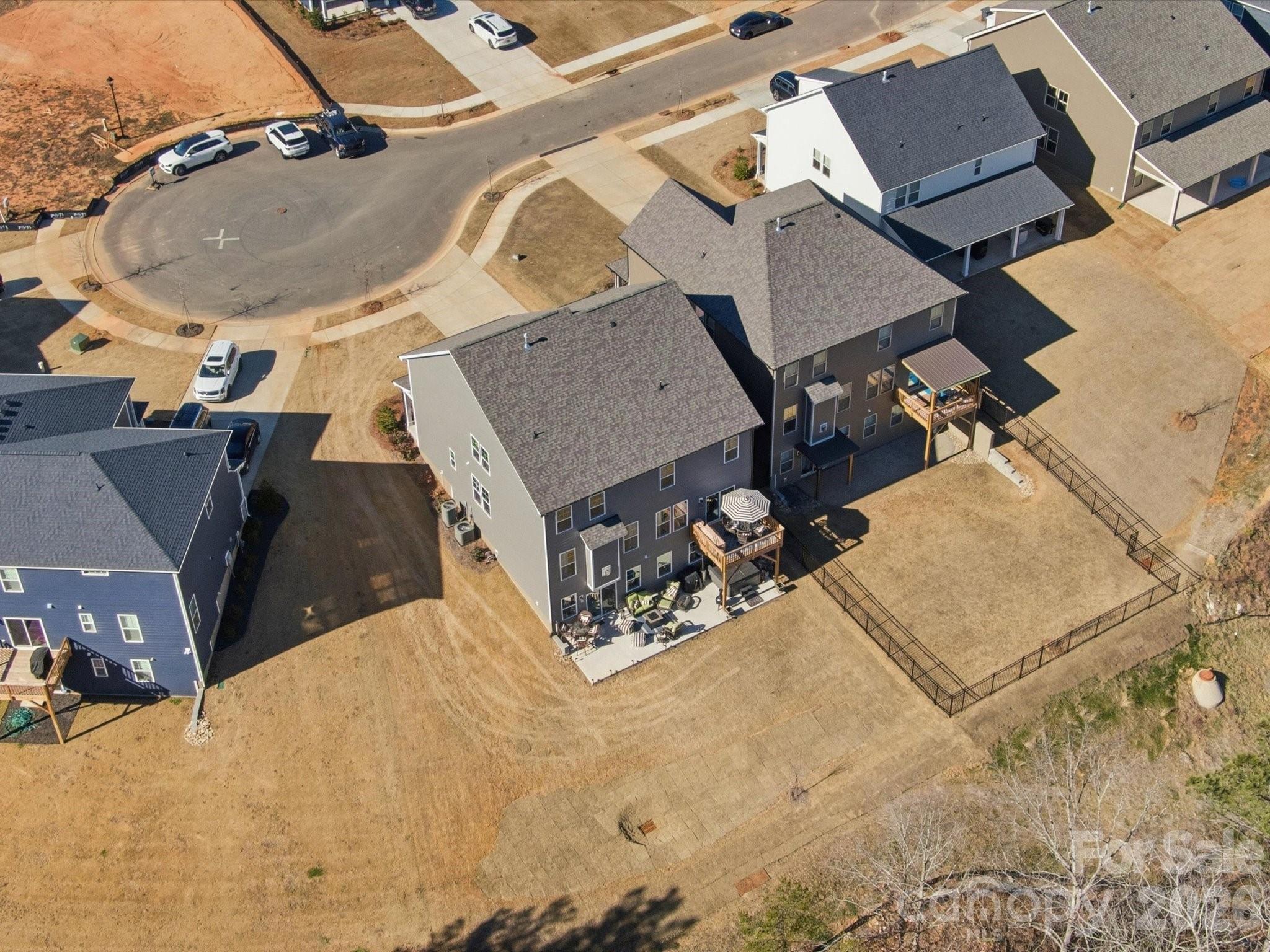 Lakeside Glen - Residential