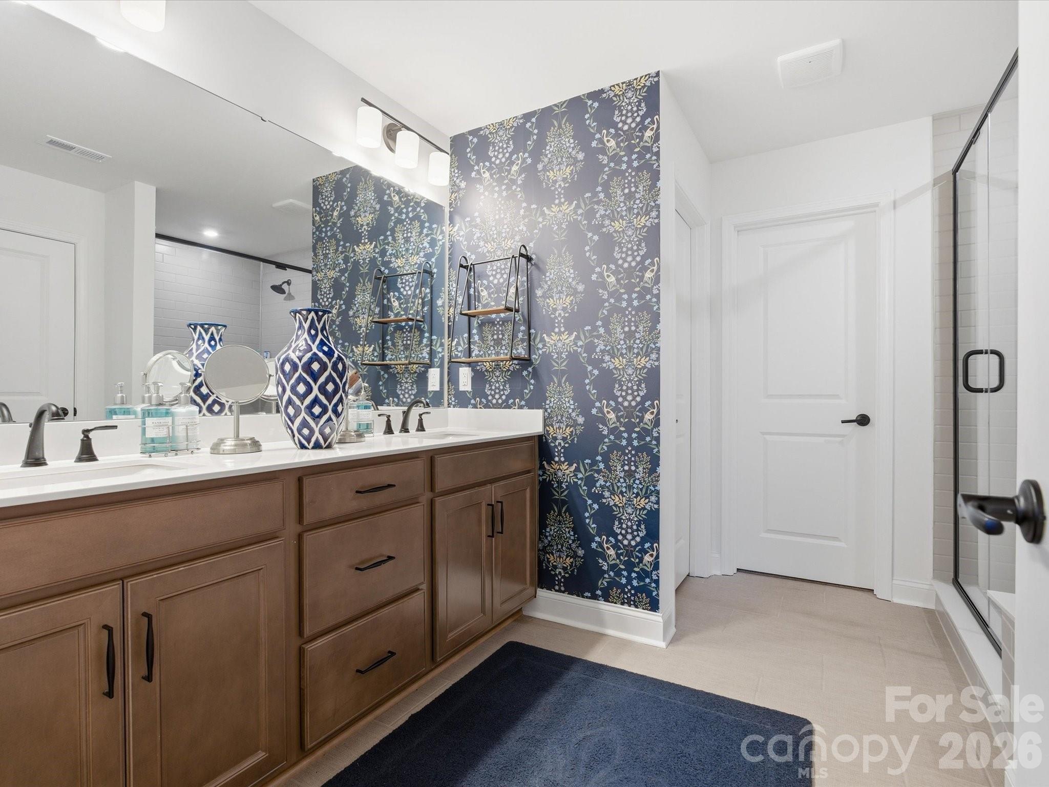 Lakeside Glen - Residential