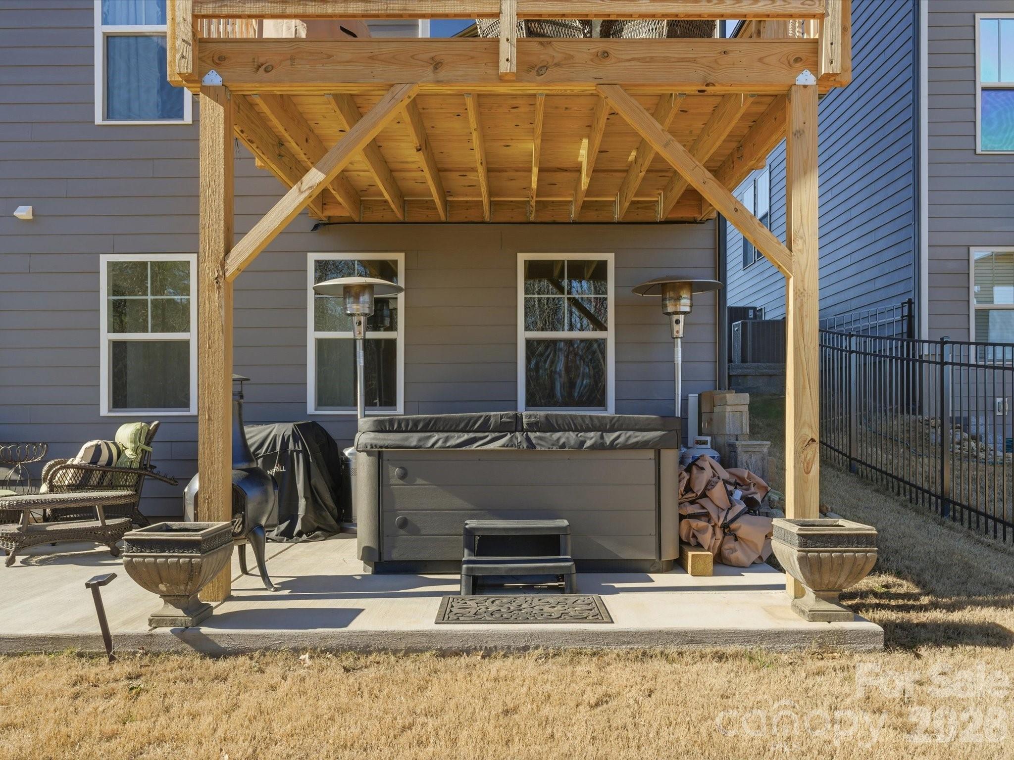 Lakeside Glen - Residential