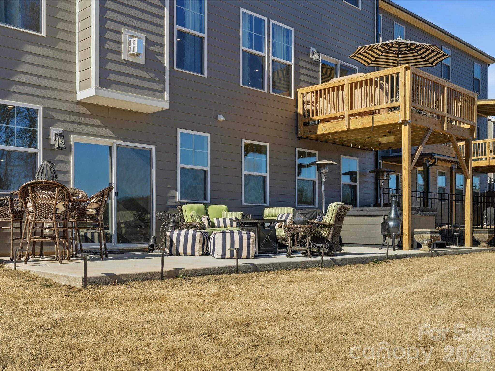 Lakeside Glen - Residential