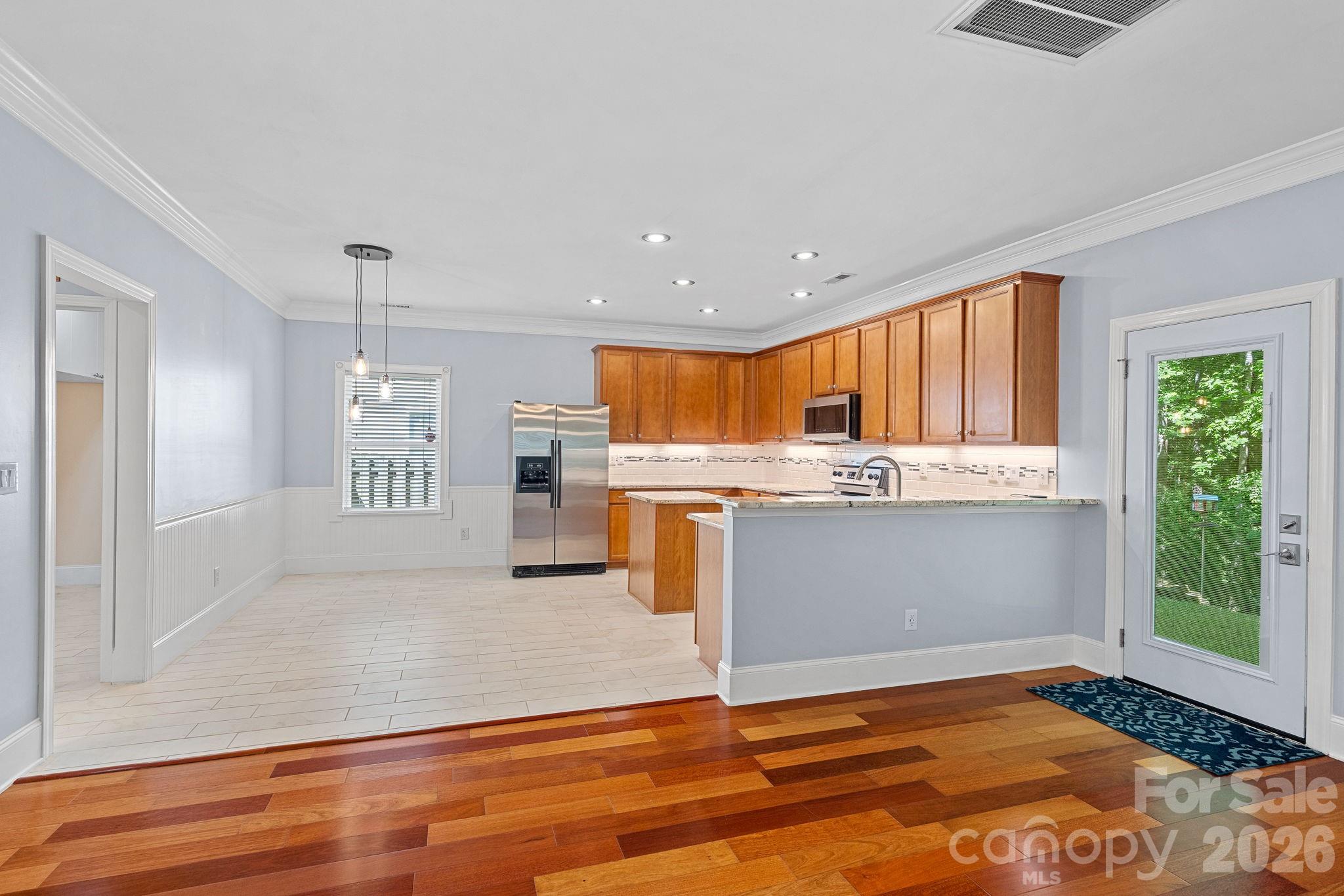 Sandy Pointe - Residential