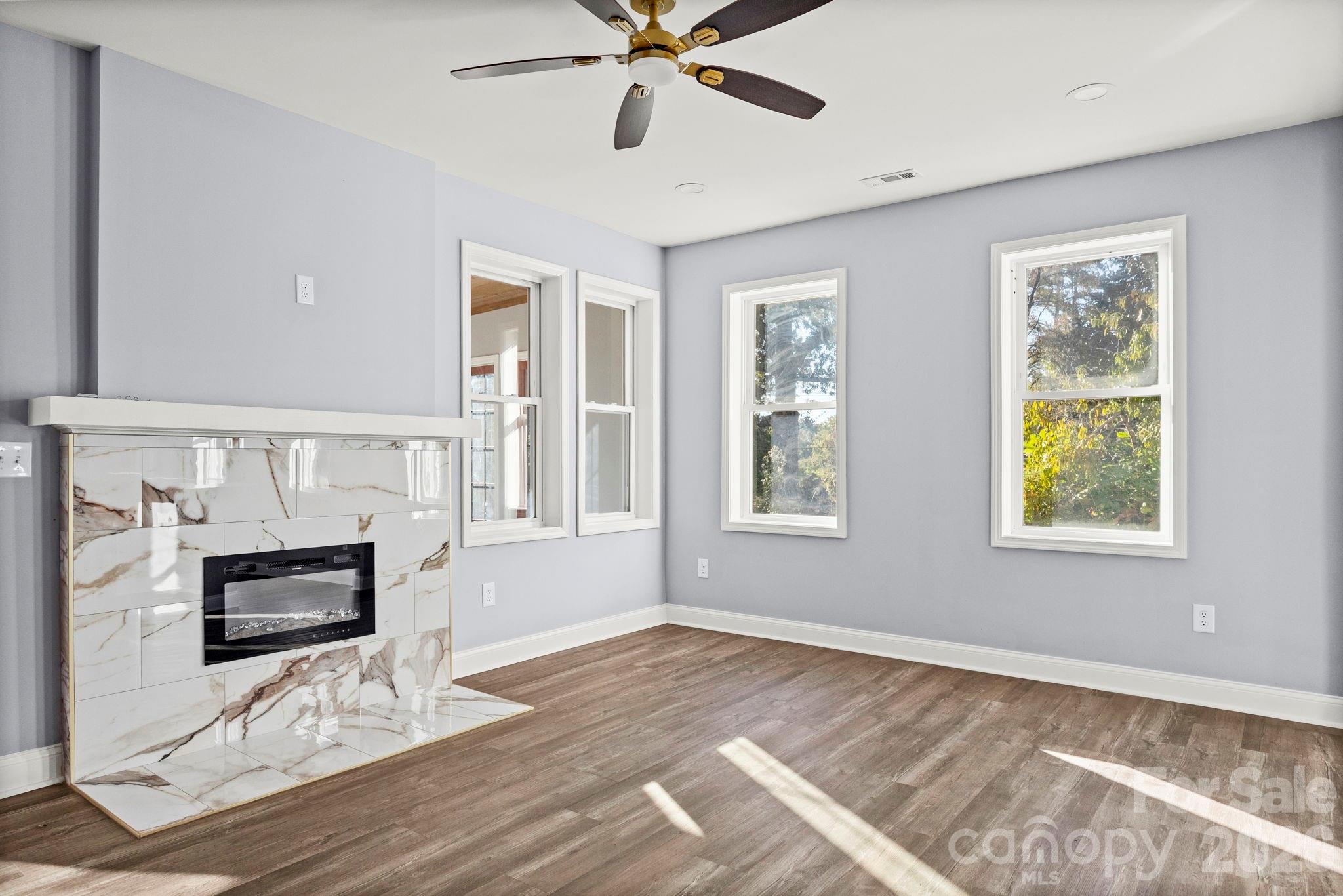 Crowders Mountain Ne - Residential