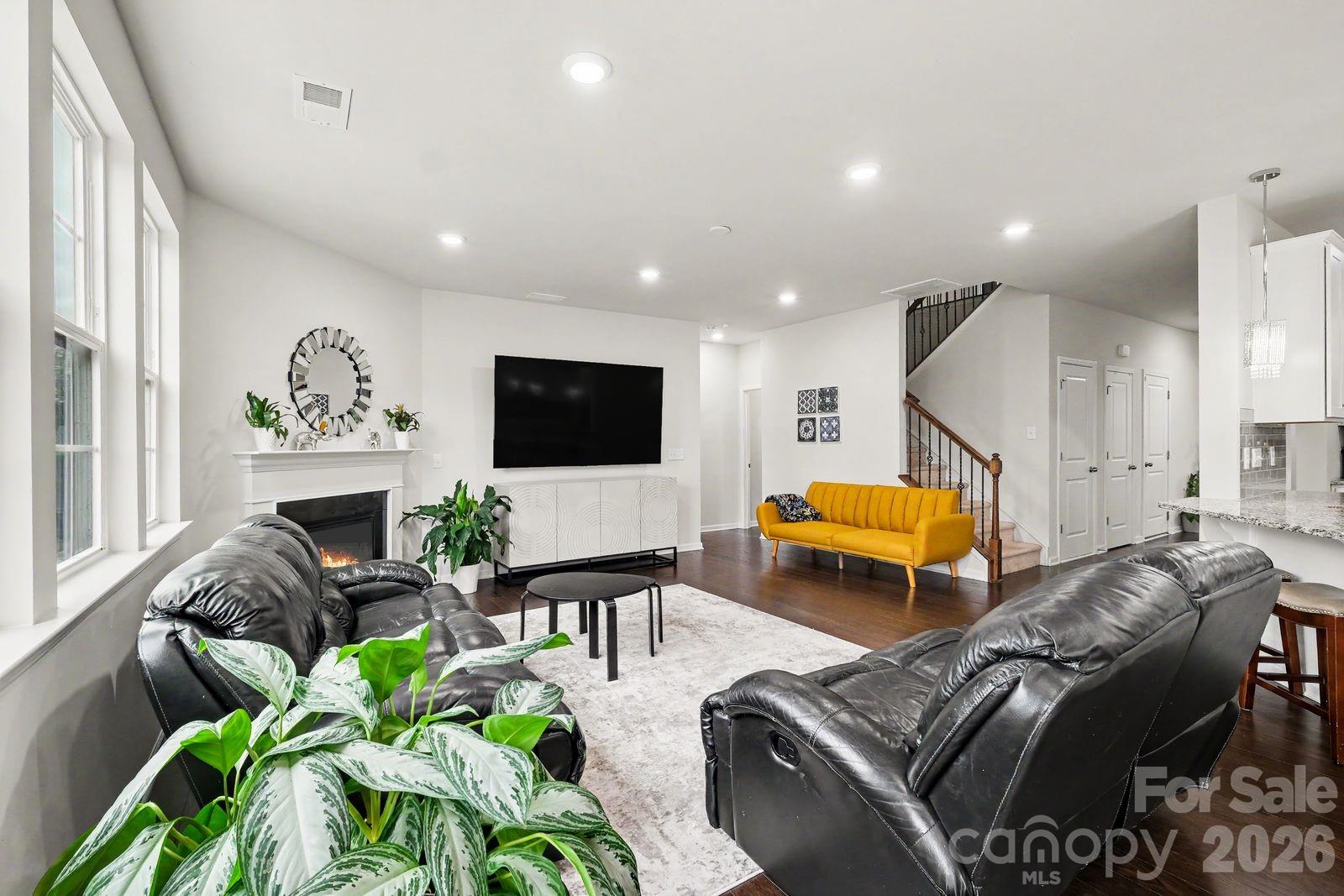 Elizabeth - Residential