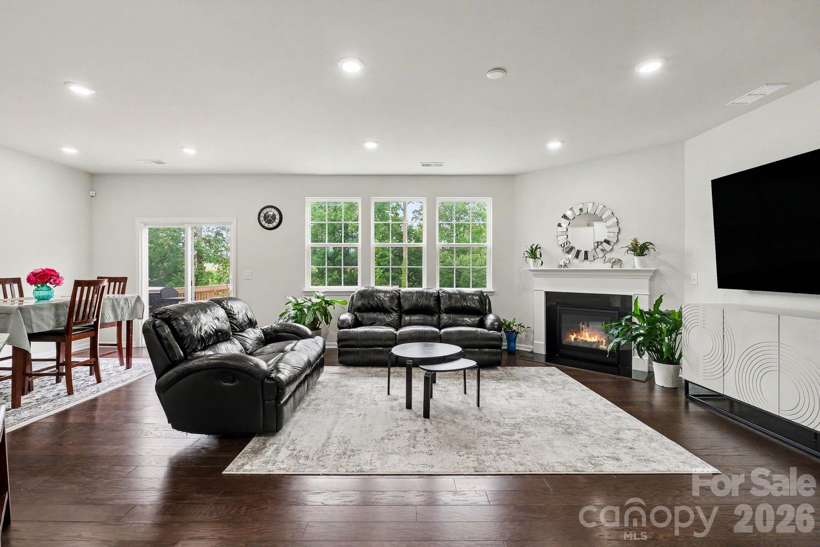 Elizabeth - Residential