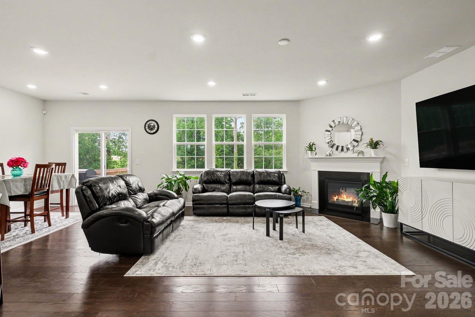 Elizabeth - Residential