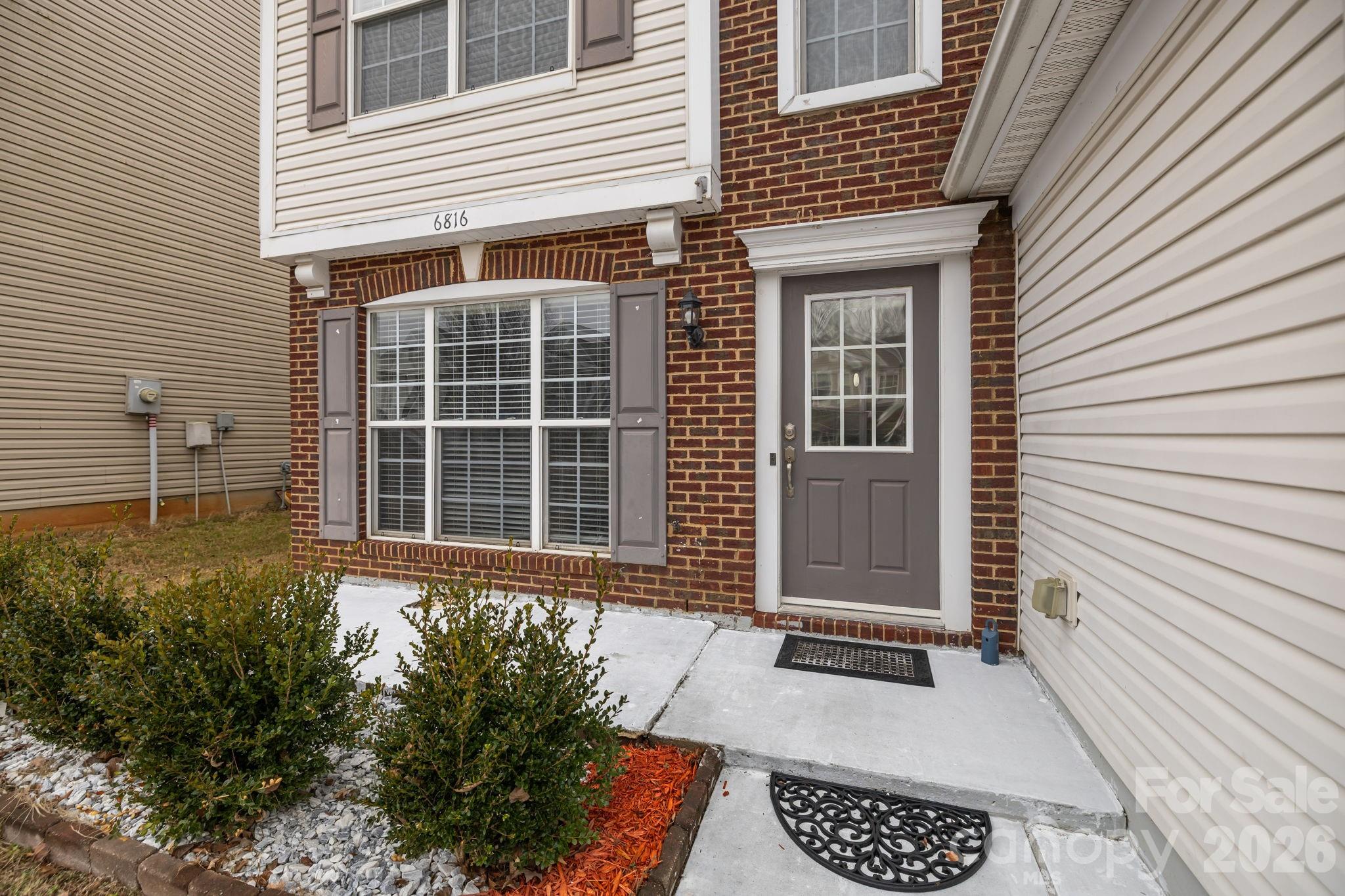 6816 Southbrook Drive