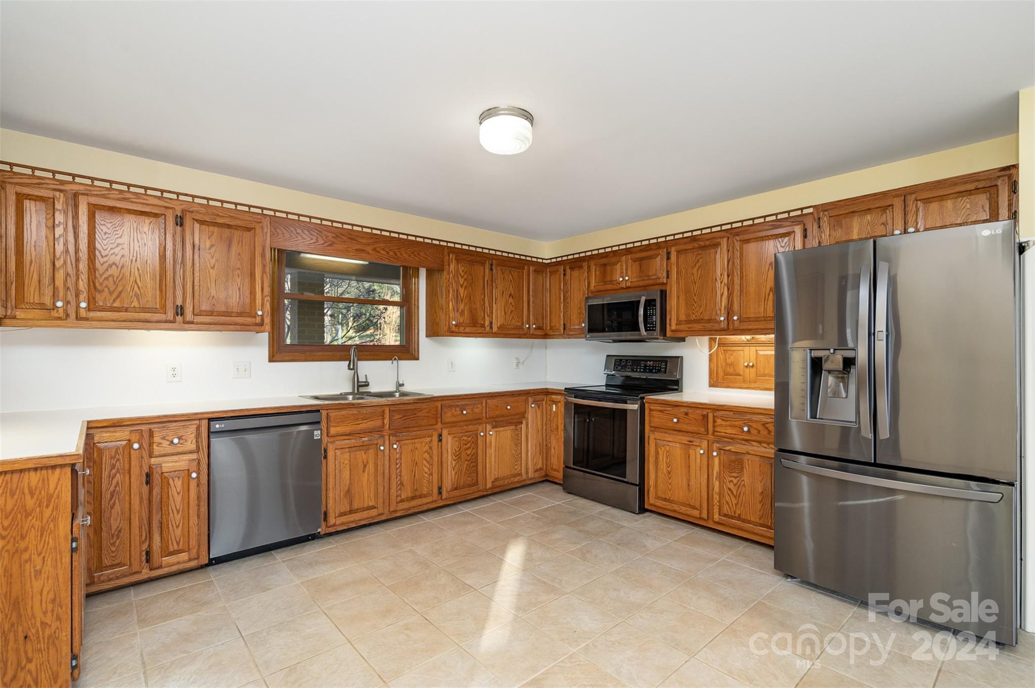 Lake Shore Estates - Residential