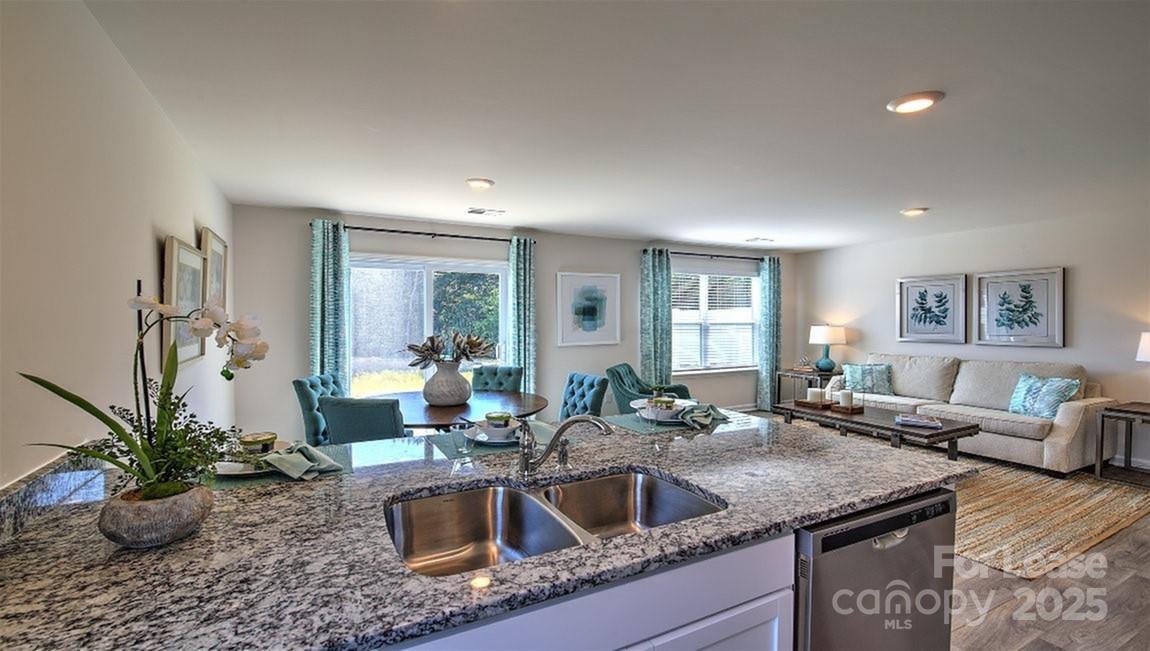 145 Monroe Creek Boulevard ALTAMONT