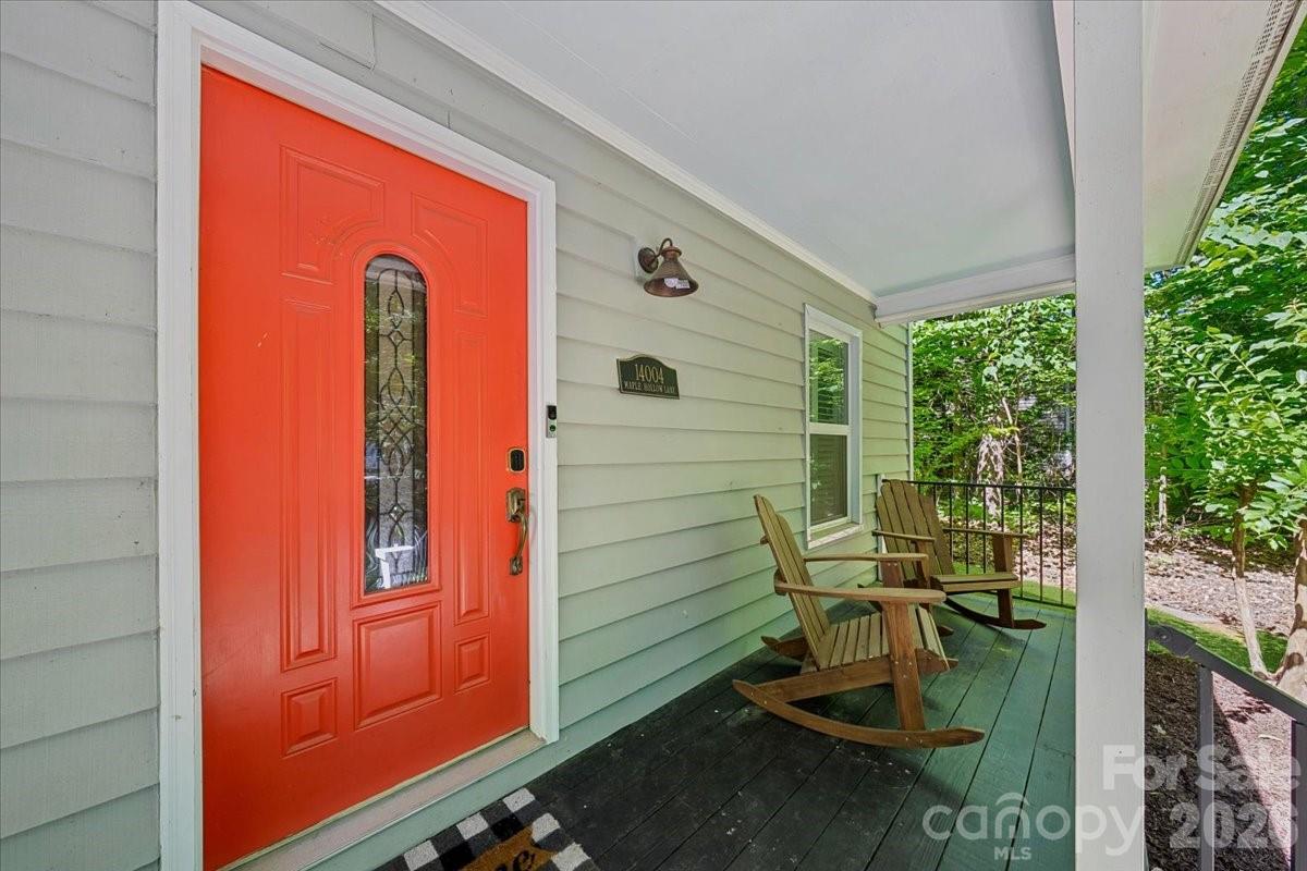 14004 Maple Hollow Lane