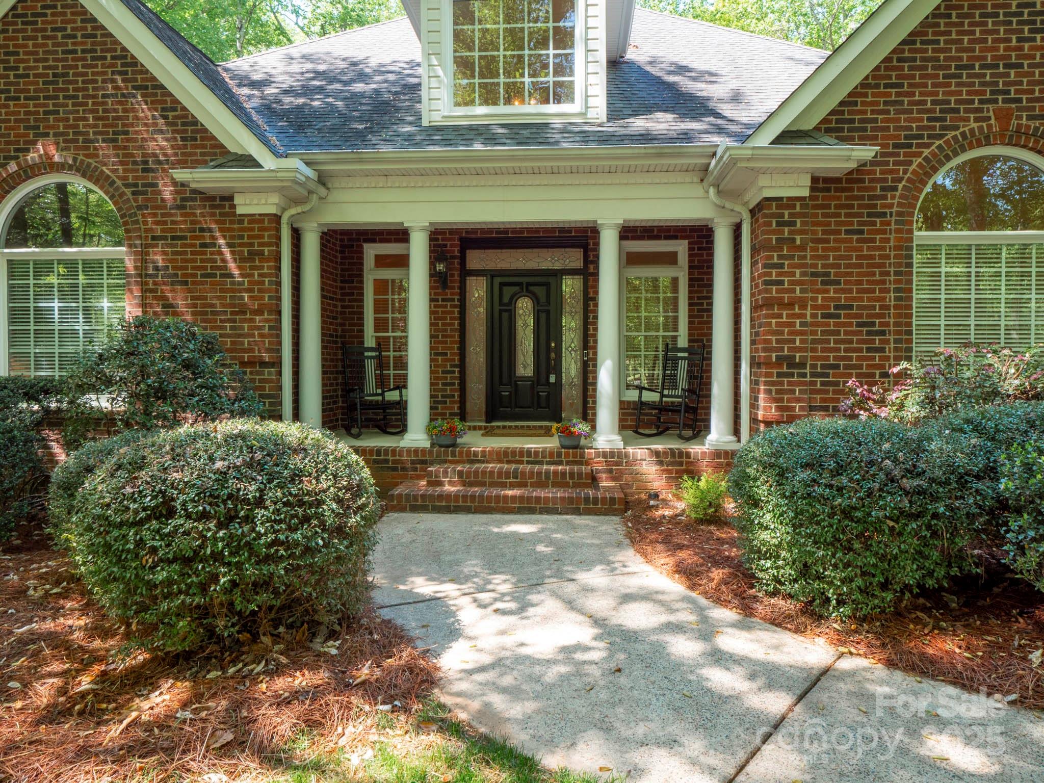9101 Oak Bluff Court