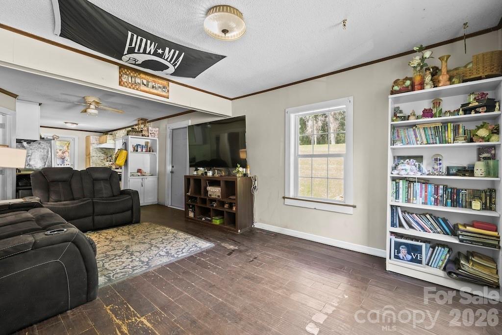 6287 Barclay Lane