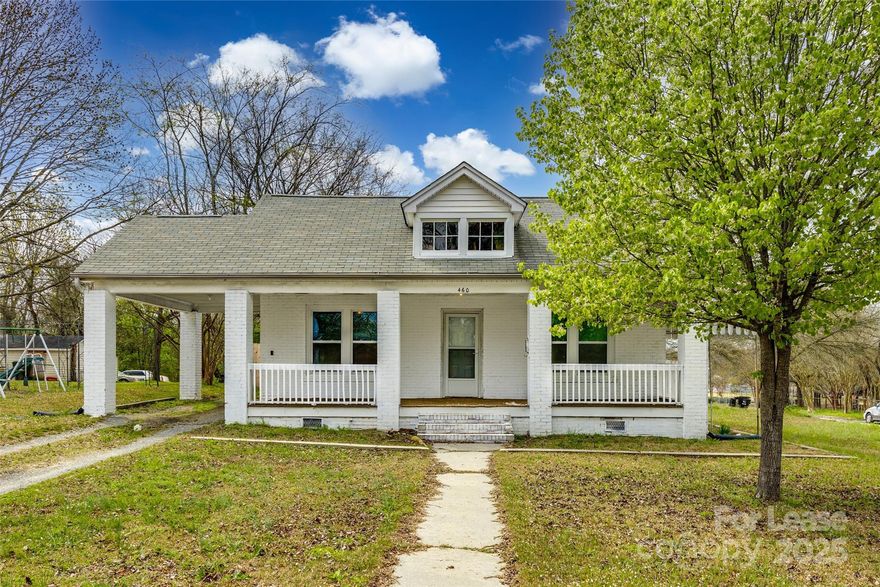 All brick Ranch 2 bedroom 1.5 bath home in Rock Hill! What a gem! This home has two nice-sized bedrooms. The primary has a half-bath ensuite and a full bath in the hall. Super cute kitchen with adequate cabinet and counter space. Enjoy the seasons in the fully fenced private backyard. Washer/dryer included and is located in the utility room on the back porch. Pets conditional. **No Cats**
