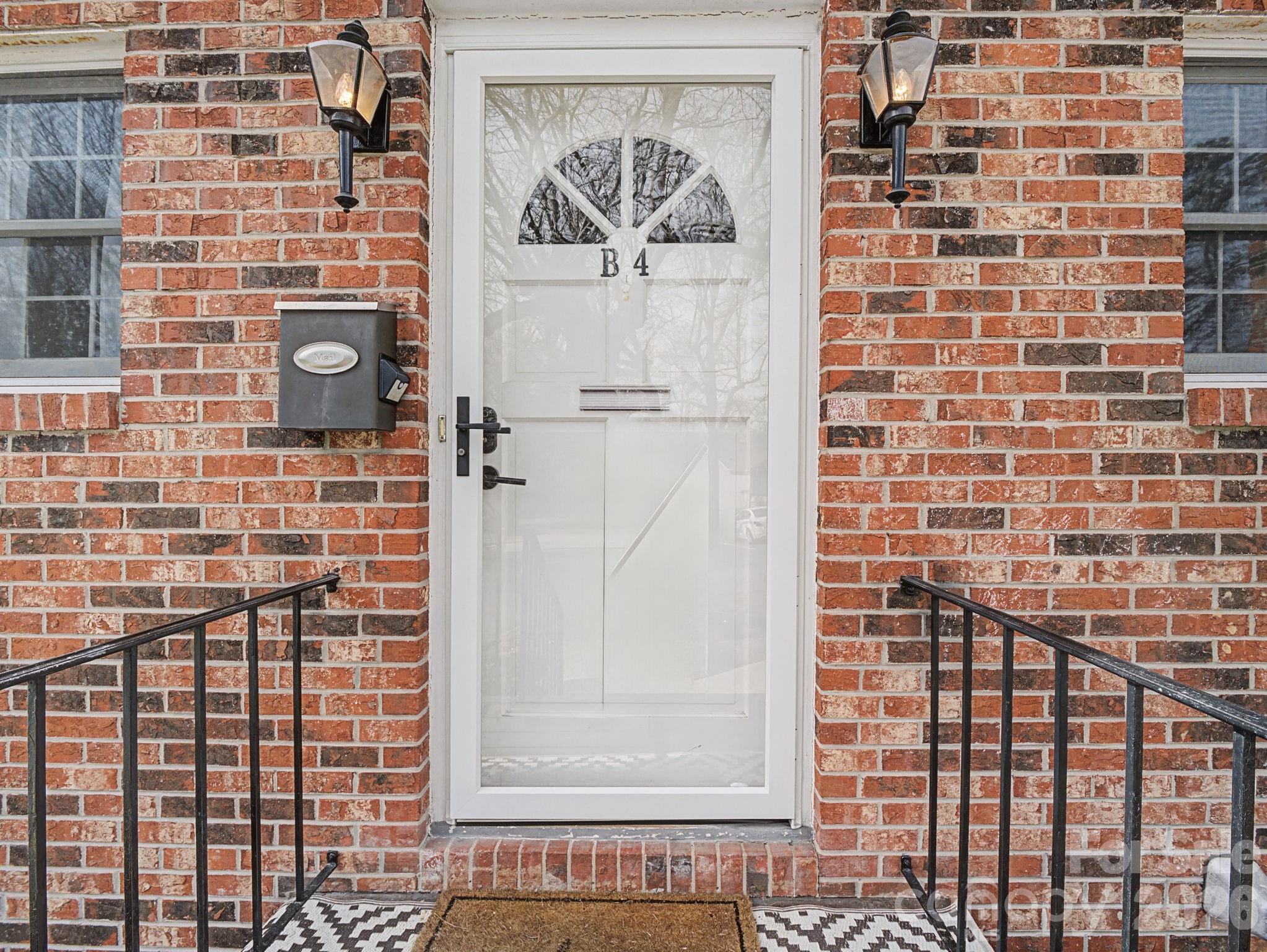 1409 Kensington Road B-4