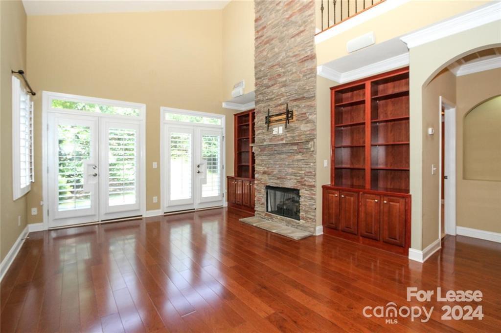 Lake Shore - Residential Lease