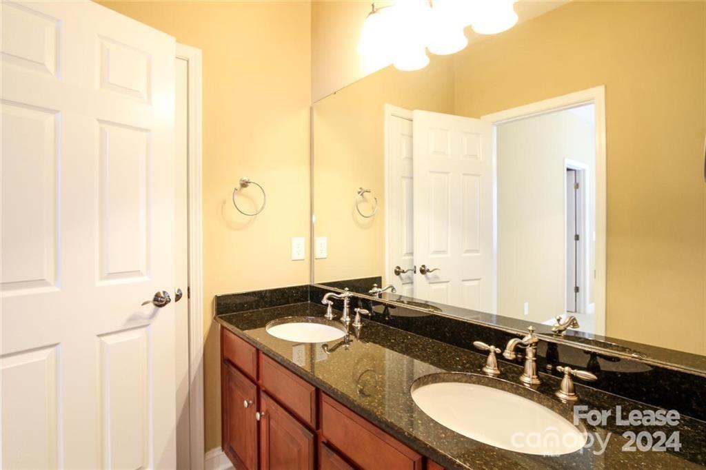 Lake Shore - Residential Lease