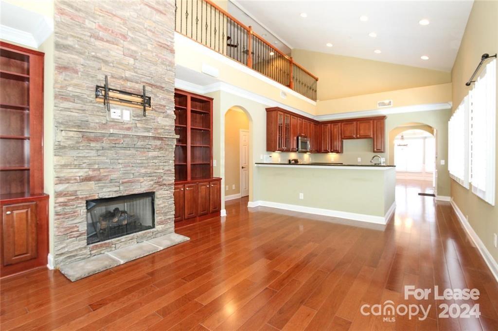 Lake Shore - Residential Lease