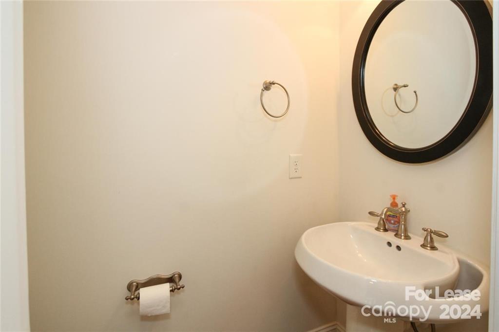 Lake Shore - Residential Lease