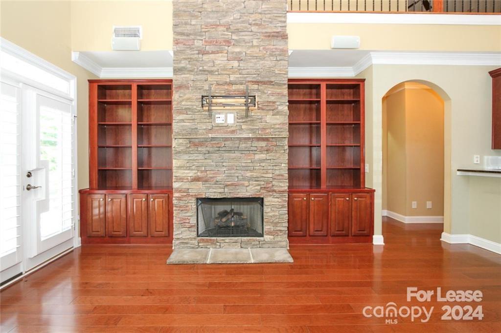 Lake Shore - Residential Lease