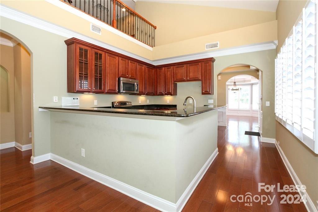 Lake Shore - Residential Lease