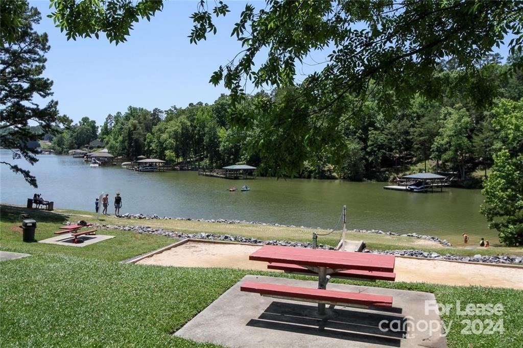 Lake Shore - Residential Lease