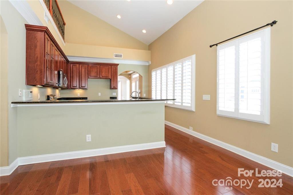 Lake Shore - Residential Lease