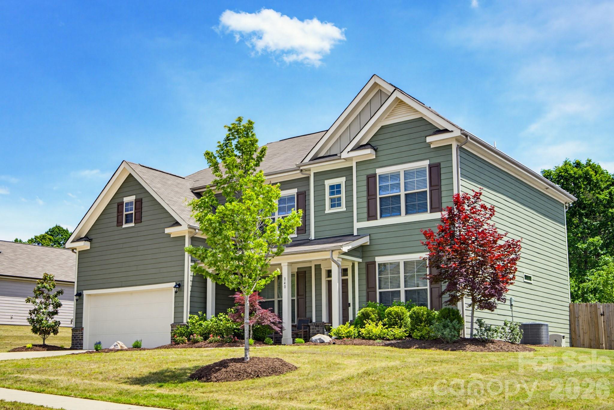 840 Oak Manor Drive SE