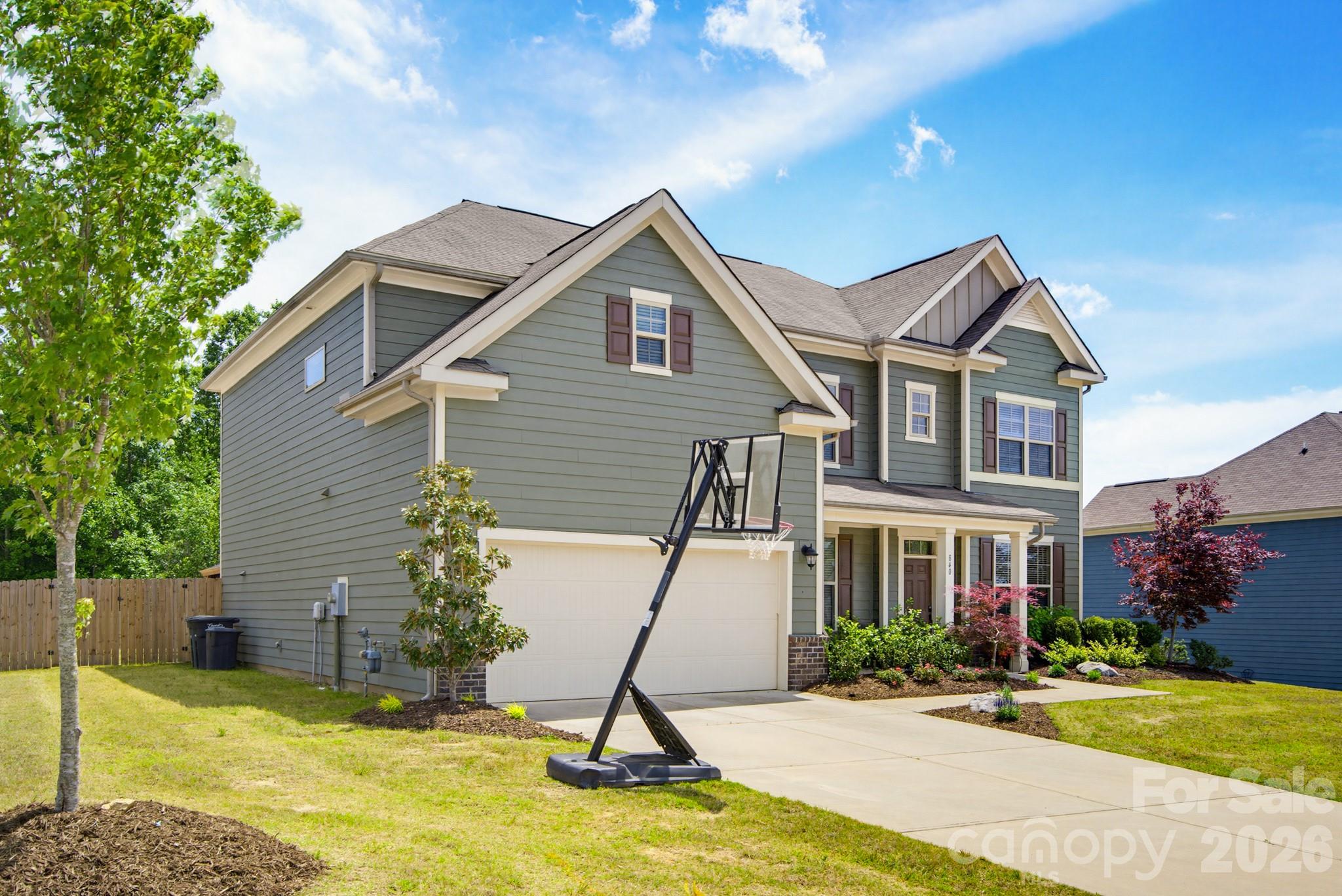 840 Oak Manor Drive SE