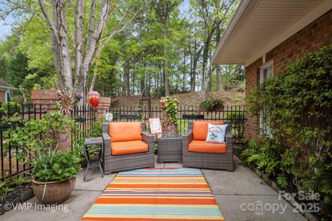 7444 Hurstbourne Green Drive Charlotte NC 28277