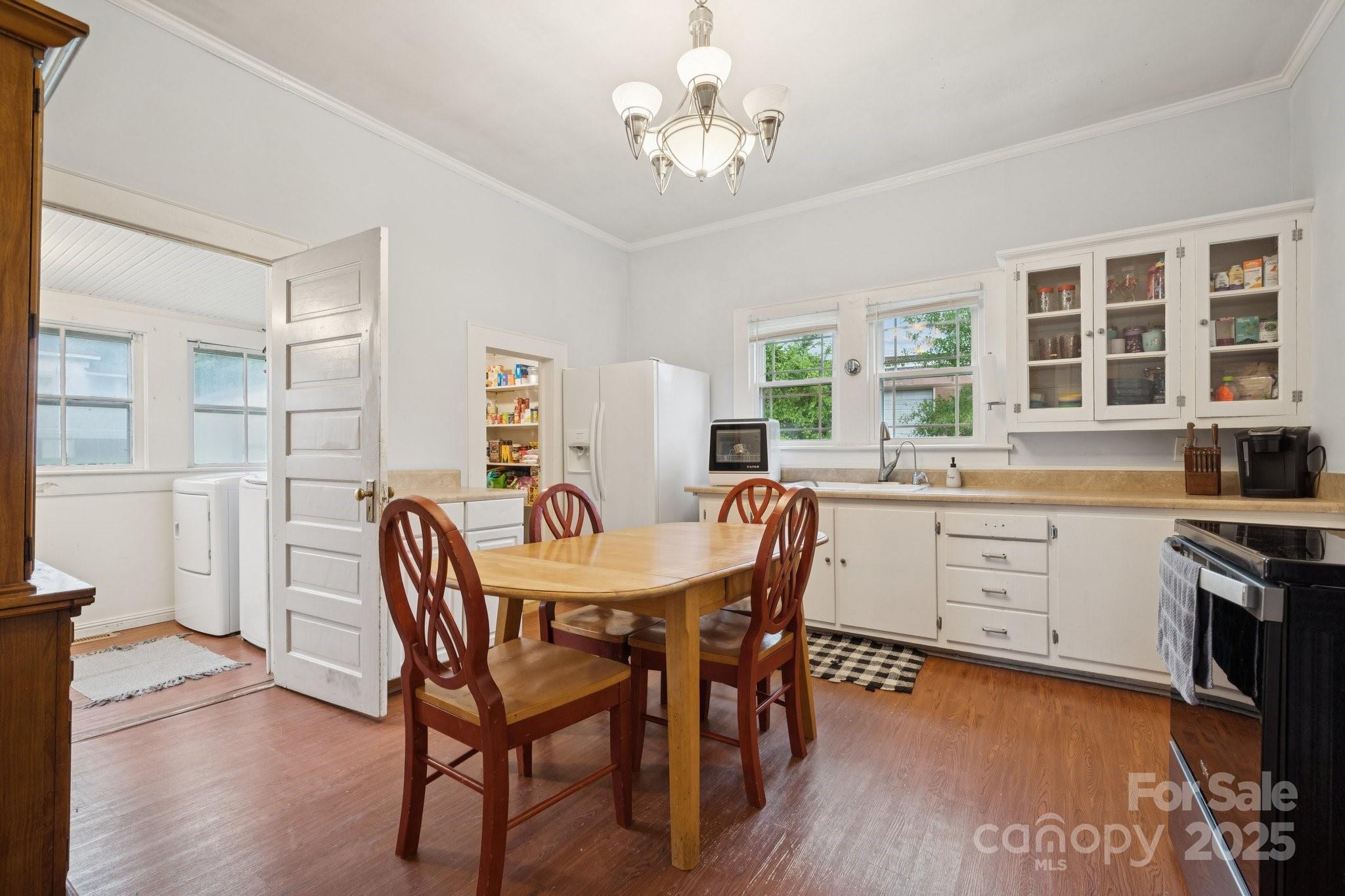 626 Cabarrus Avenue W