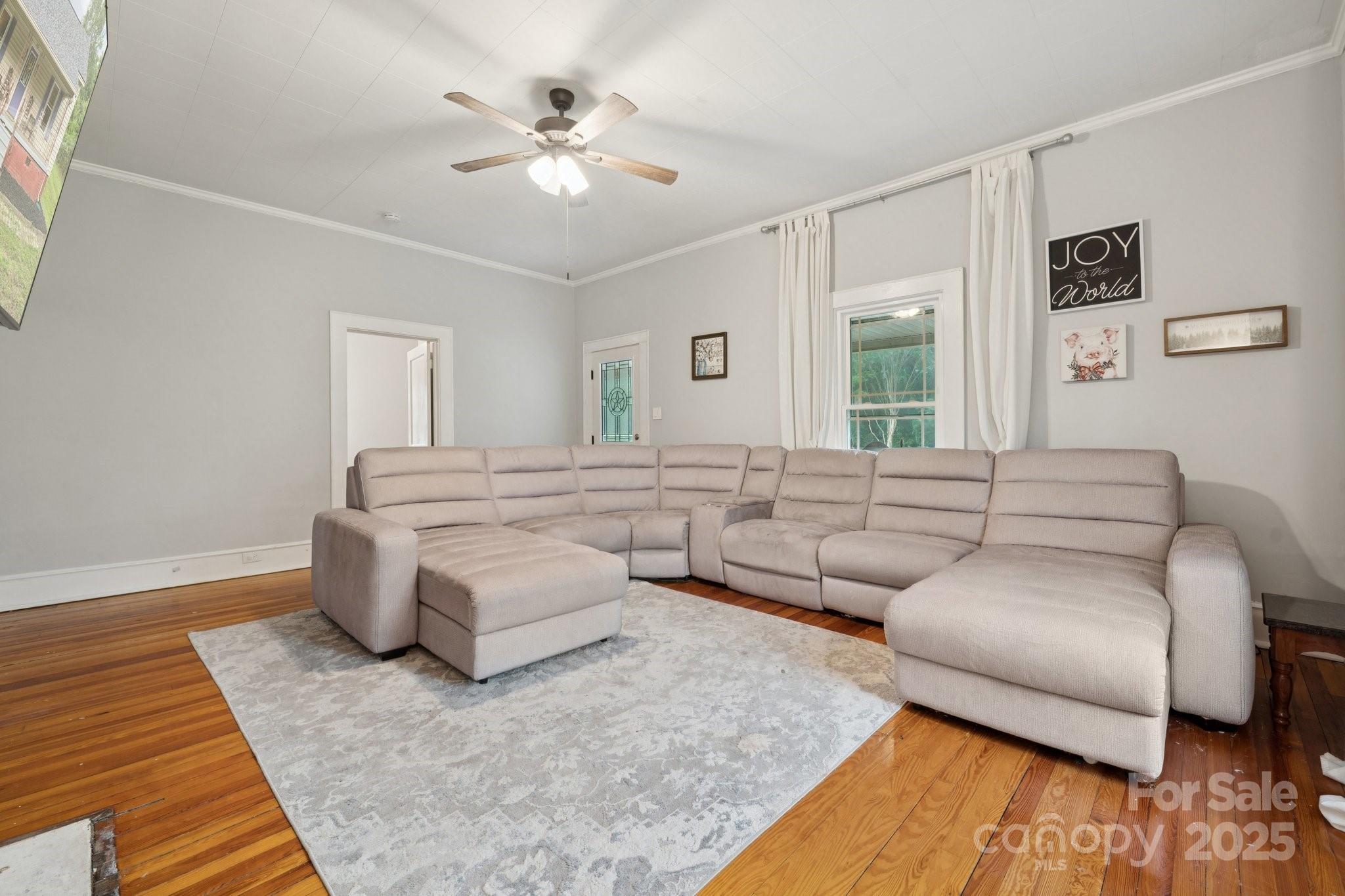 626 Cabarrus Avenue W