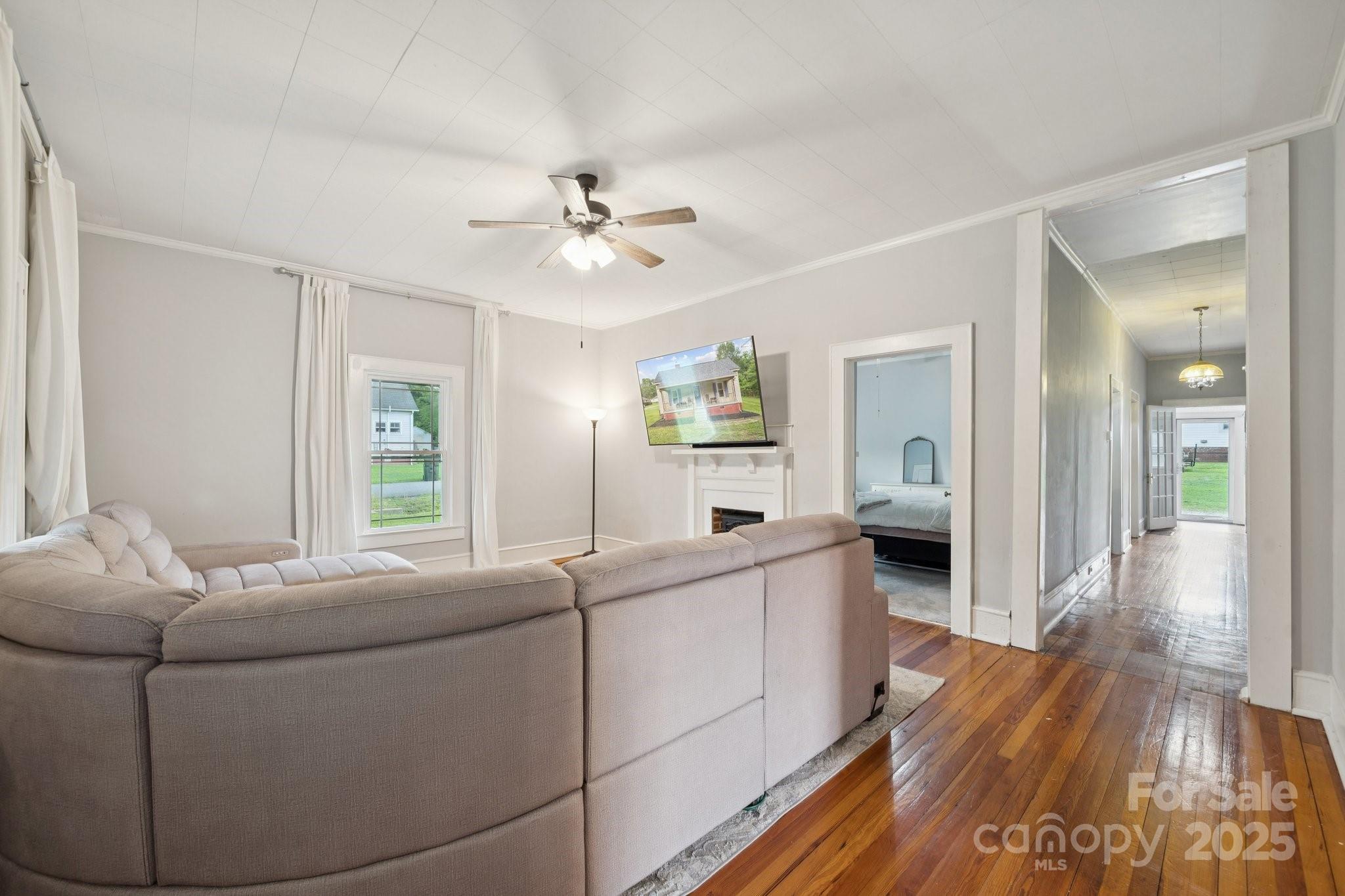 626 Cabarrus Avenue W