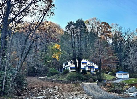 34 Landfair Lane Bat Cave NC 28710