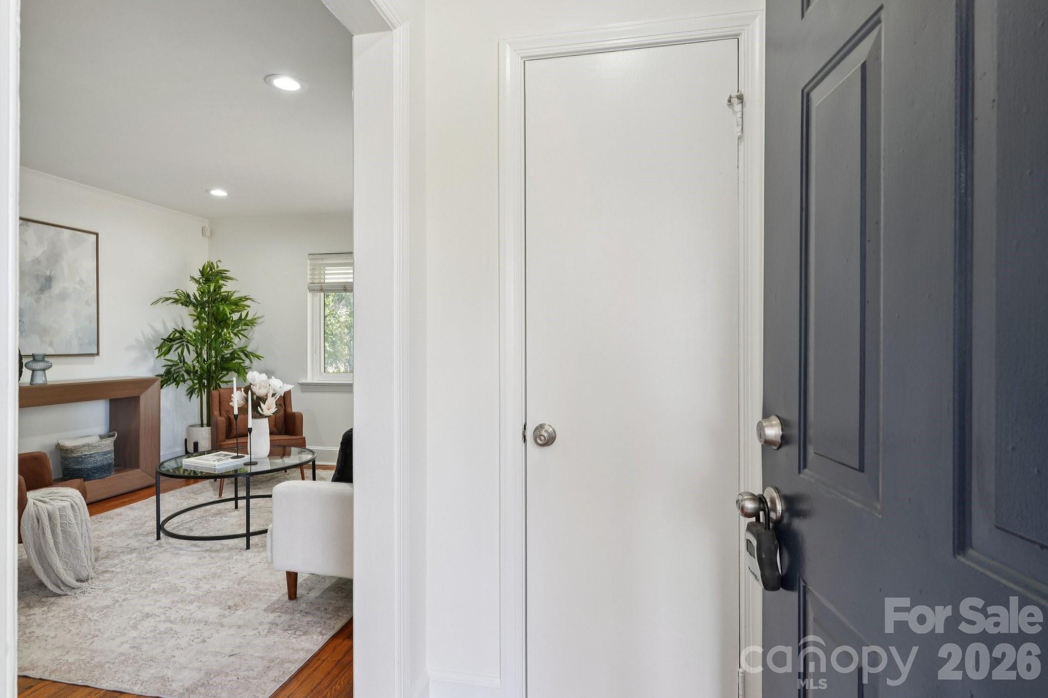 1000 Hickory Nut Street