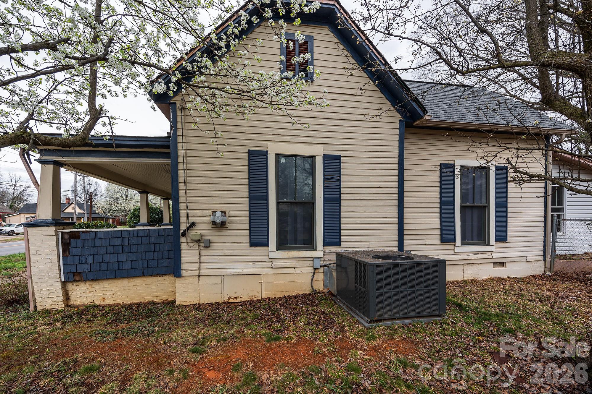 1209 Wilson W Lee Boulevard